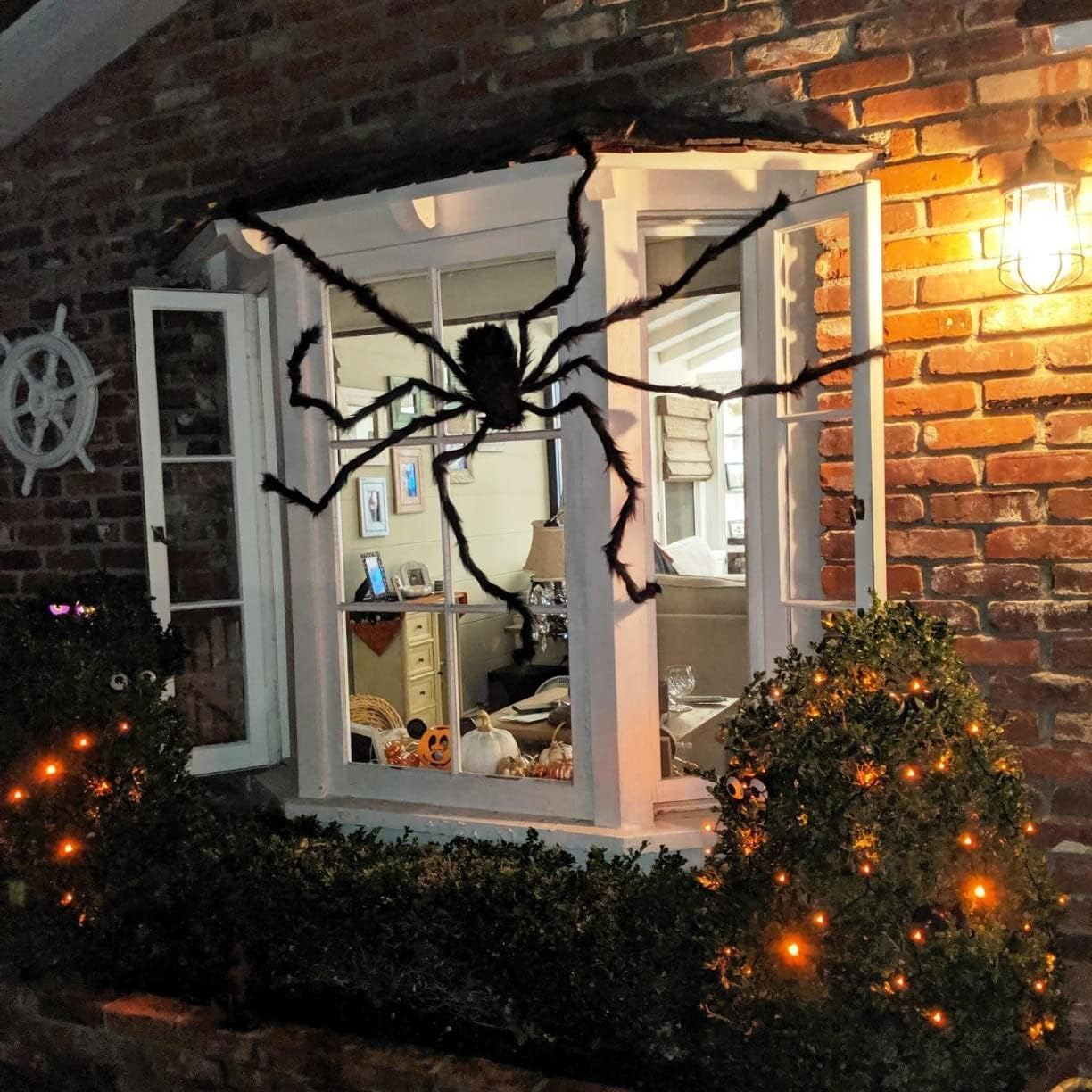 Kadryxon 200cm Halloween Deko Riesen Spinne,Halloween Outdoor Dekorationen Haarige Spinne für Innen/Außen, Garten,Tür Fenster Kamin Häuser Spukhaus&Partyzubehör-Schaurige Atmosphäre für Ihre Feier - Image 3