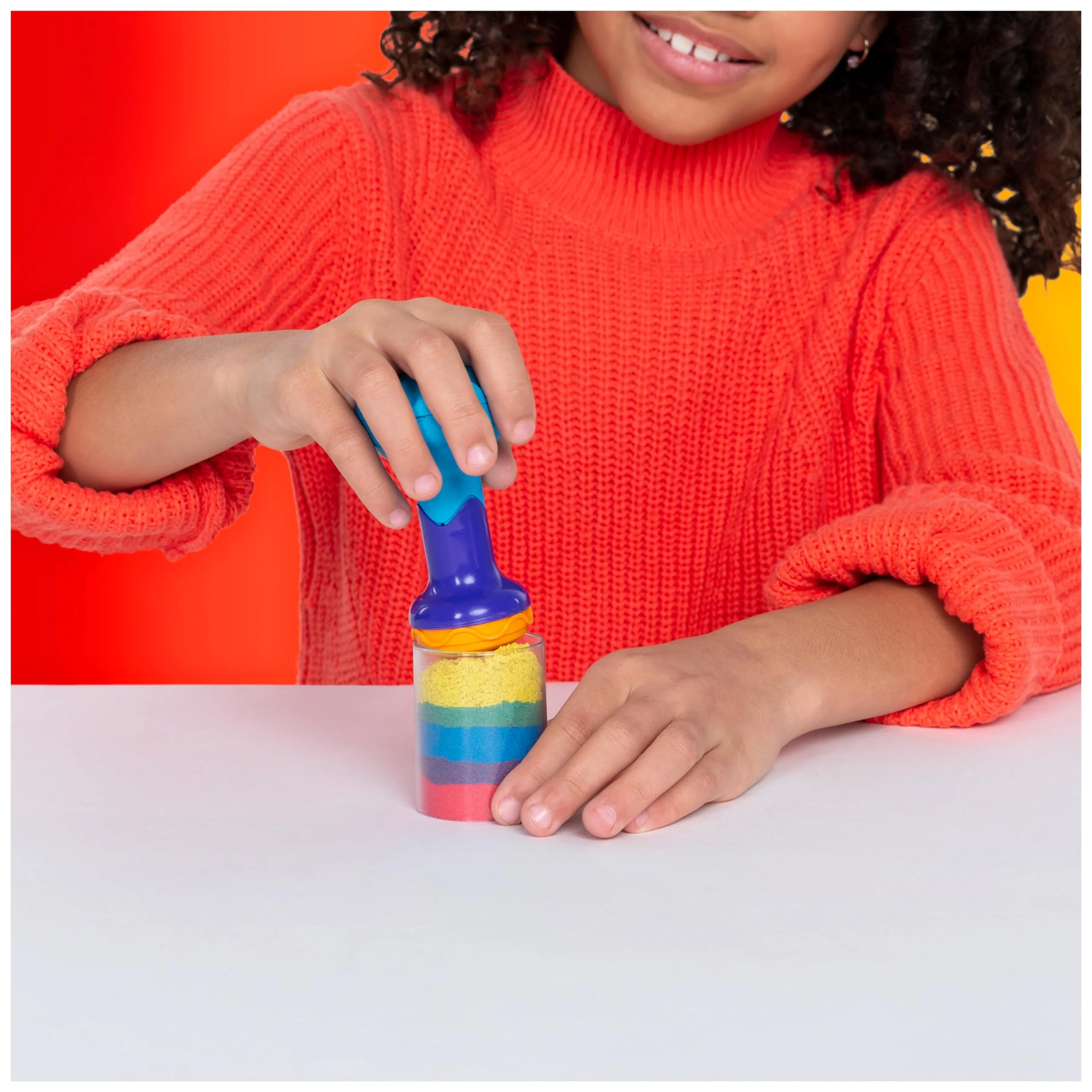 Kinetic Sand Regenbogen Mix Set - mit 383 g original magischem kinetischem Sand aus Schweden in 3 Farben und Förmchen, für kreatives, sauberes Indoor-Sandspiel, für Kinder ab 3 Jahren - Image 10