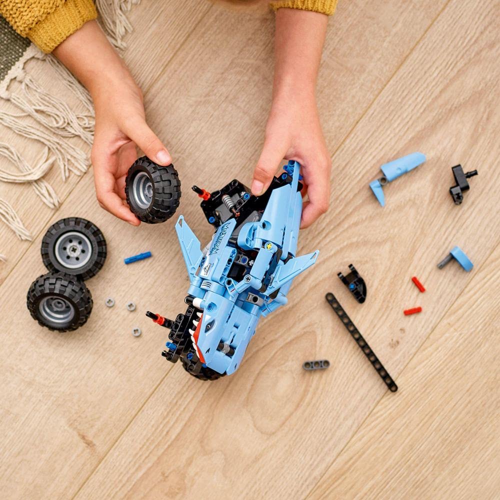 LEGO 42134 Technic Monster Jam Megalodon Modellbausatz, 2in1 Monster Truck im Hai-Design, Spielzeug-Auto mit Rückziehmotor, Geschenk für Kinder, Jungen und Mädchen ab 7 Jahren - Image 4
