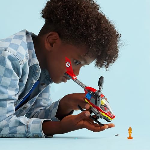 LEGO City Feuerwehrhubschrauber, Set mit Hubschrauber-Spielzeug und Pilot-Figur, Feuerwehr-Helikopter für EIN fantasievolles Spielerlebnis, Geschenk für Kinder, Jungen und Mädchen ab 5 Jahren 60411 - Image 5