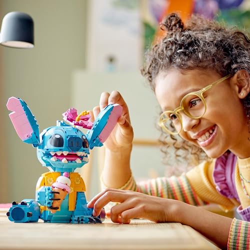LEGO | Disney Stitch Figur – Modellbau mit Eistüte und dekorativer Blume – Kreatives Spielzeug zu Weihnachten – Geschenk für Kinder und Fans des Films Lilo & Stitch ab 9 Jahren – 43249 - Image 5