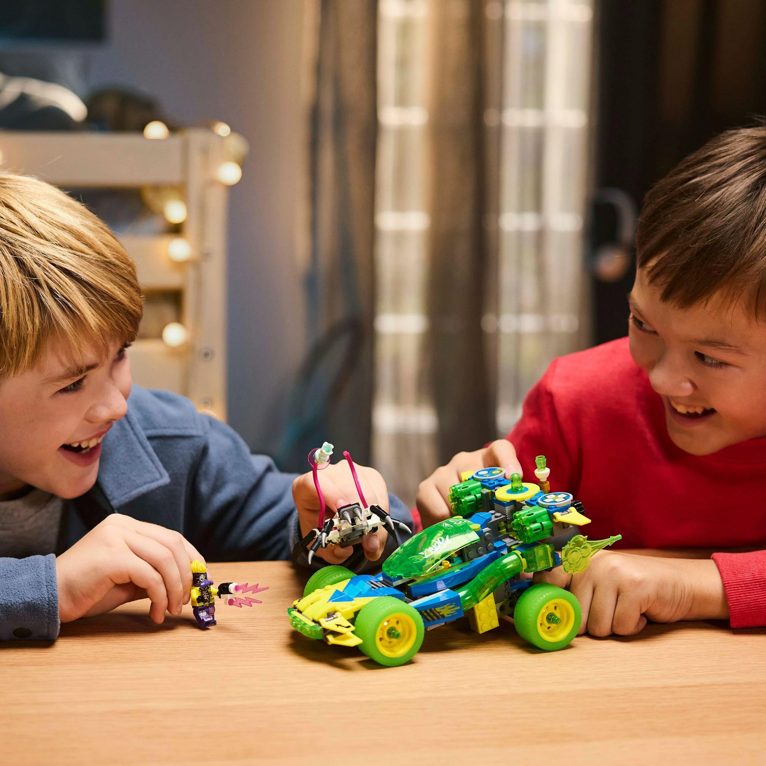 LEGO DREAMZzz Mateo mit dem Z-Blob Action-Rennwagen, 2-in-1 Fantasy-Spielset mit Fahrzeugen, Minifiguren und Traumwesen für Kinder ab 8 Jahren, Geschenk für Jungen und Mädchen 71491 - Image 5
