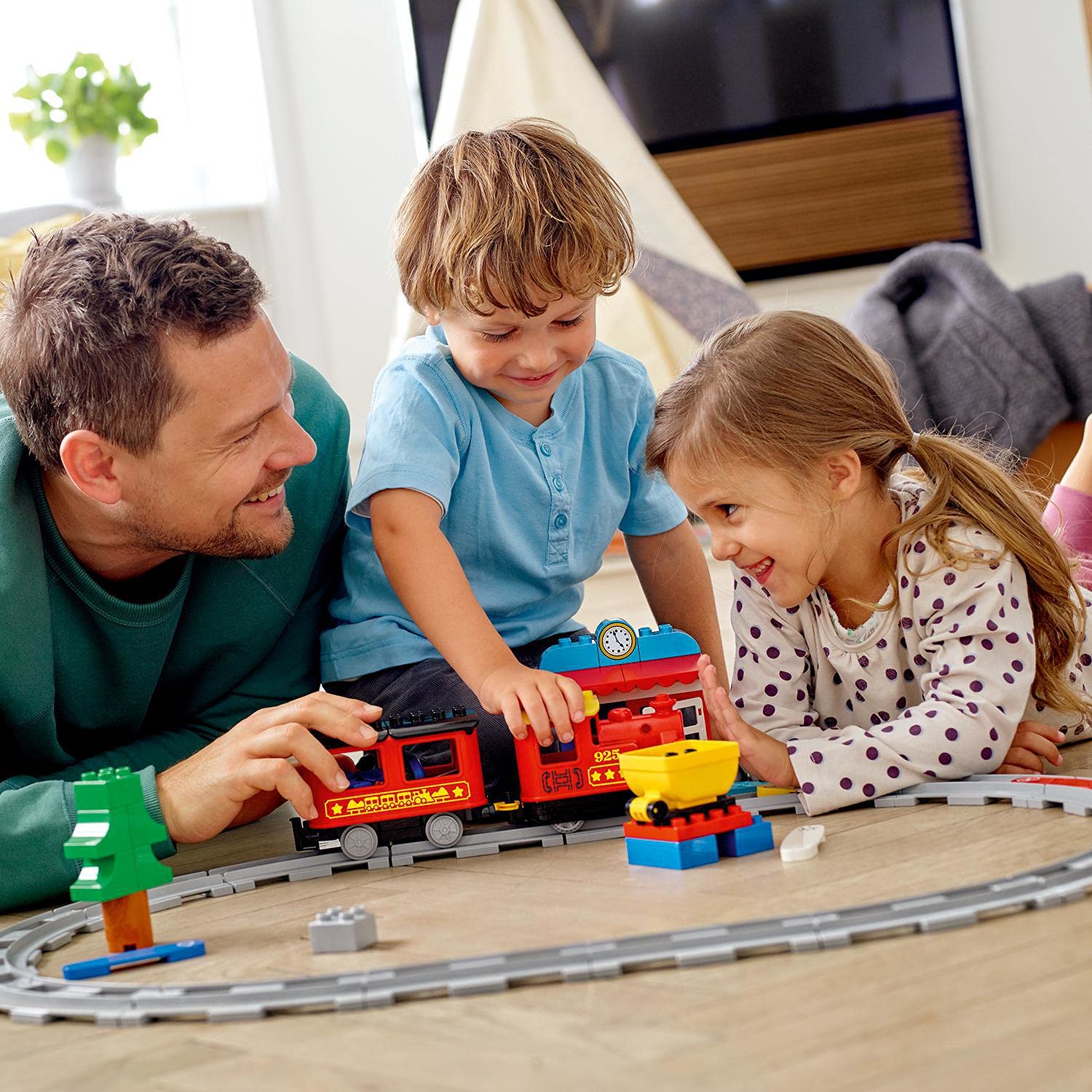 LEGO DUPLO Dampfeisenbahn, Eisenbahn-Spielzeug aus LEGO Steinen mit Tierfigur, Zug-Spielzeug für Jungen und Mädchen, mit Licht & Geräuschen sowie Push-&-Go-Motor, Geschenk für Kinder ab 2 Jahren 10874 - Image 6