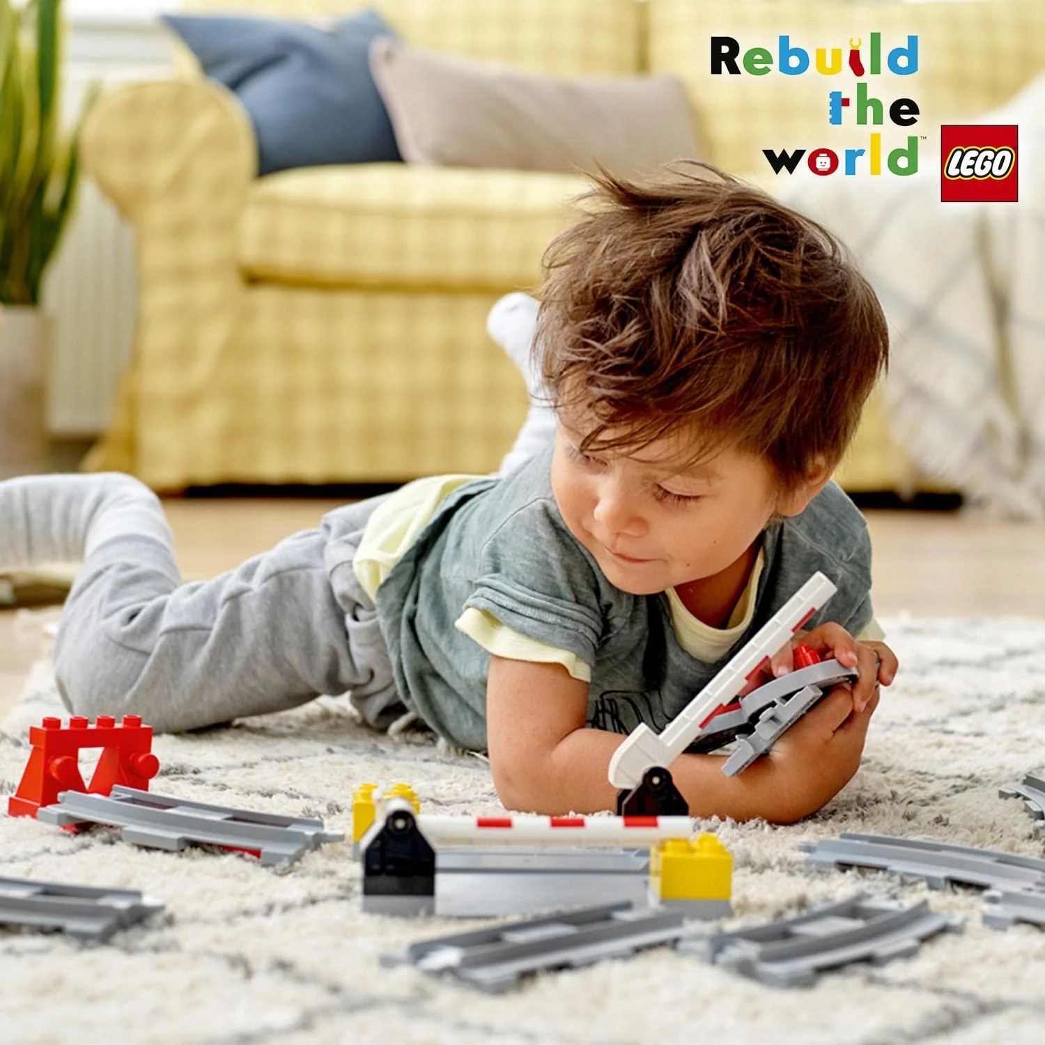LEGO DUPLO Eisenbahn Schienen, Zugschienen-Bauset mit rotem Signalstein, Kinderspielzeug für Jungen und Mädchen ab 2 Jahren, Steine 10882 - Image 3