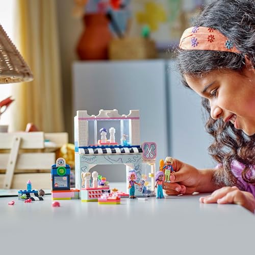 LEGO Friends Friseursalon, BAU- und Spielset für kreative Rollenspiele, Bauspielzeug, Geschenk für Mädchen ab 7 Jahren, 3 Minifiguren der Charaktere für Rollenspiele 42662 - Image 5