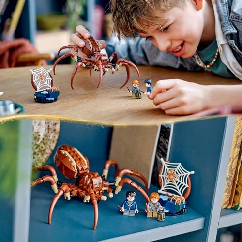 LEGO Harry Potter Aragog im Verbotenen Wald, Fantasy-Spielset mit Spinnen-Figur, Fabelwesen, 2 Minifiguren, magisches Geschenk für Jungen, Mädchen und Fans ab 7 Jahren 76434 - Image 5