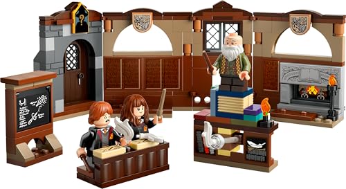 LEGO Harry Potter Schloss Hogwarts: Zauberkunstunterricht, Set mit 3 Minifiguren, inkl. Hermine Granger & Ron Weasley, Wingardium Leviosa Funktion, Spielzeug für Mädchen & Jungen ab 8 Jahren 76442 - Image 3
