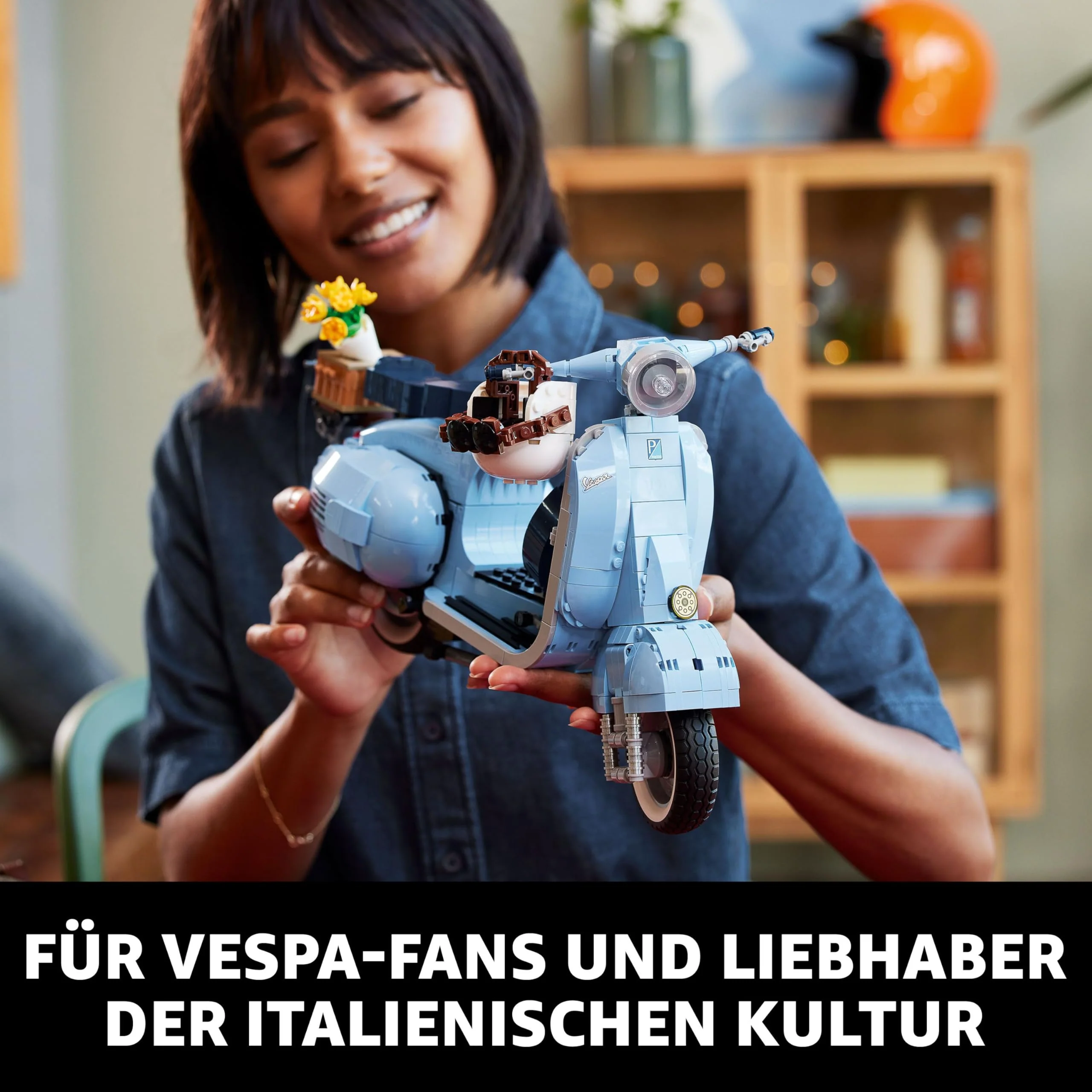 LEGO Icons Vespa 125, Motorrad-Modell zum Bauen, Vintage Roller aus Italien, Modellbausatz für Erwachsene, Austellungsstück als Zimmer-Deko, Geschenke für Frauen und Männer 10298 - Image 9