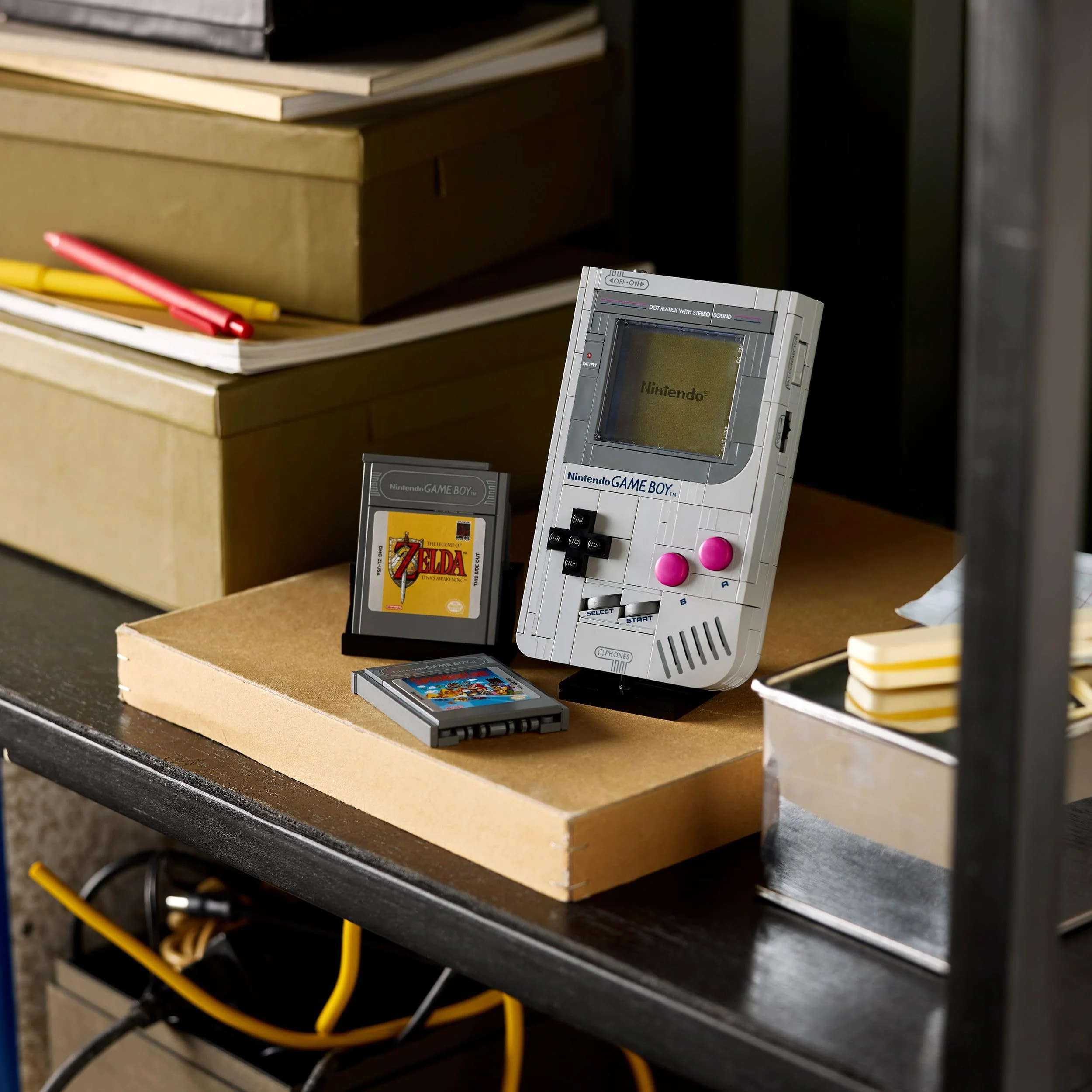 LEGO Super Mario Game Boy - Spielzeug für Erwachsene - Nintendo Deko mit 2 Modulen inkl. Zelda & einem Stand - Retro Modellbau zum Ausstellen - Kreativer Baukasten - Geschenk für Gaming Fans - 72046 - Image 8