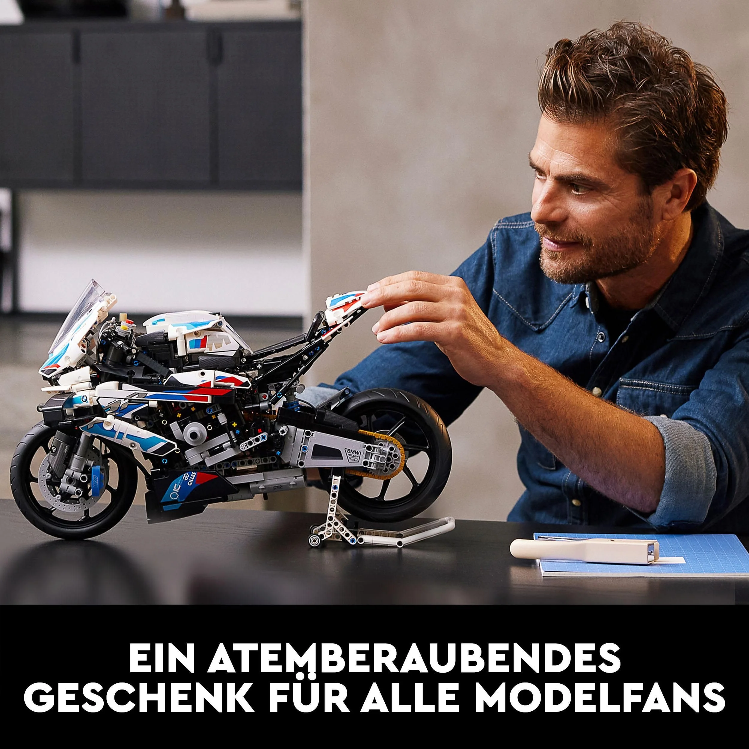LEGO Technic BMW M 1000 RR Motorrad-Modell, Modellbausatz für Erwachsene, Set als Geschenk zum Basteln für Männer und Frauen, als Home- oder Büro-Deko 42130 - Image 7