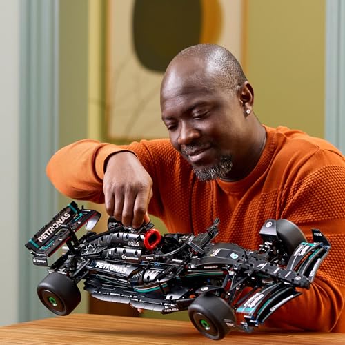 LEGO Technic Mercedes-AMG F1 W14 E Performance Set für Erwachsene, Maßstabsgetreuer Rennwagen Modellbausatz, Sammlerstücke für Zuhause oder Büro, Formel 1 Geschenke für Männer, Frauen 42171 - Image 5