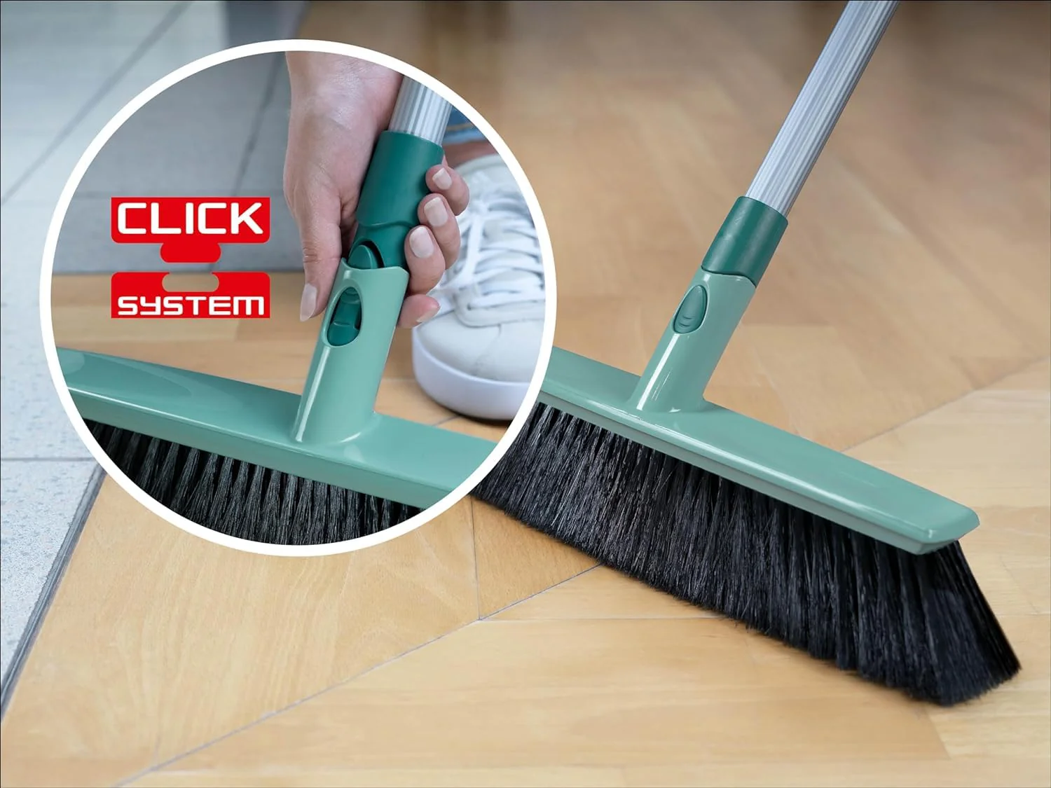 Leifheit Allround Besen Xtra Clean 40 cm mit X-Borsten, Kehrbesen mit Borsten aus Kunststofffaser, Besen mit schräger Stielanbindung, Besenkopf ohne Stiel, Kehrer mit Click-System - Image 4