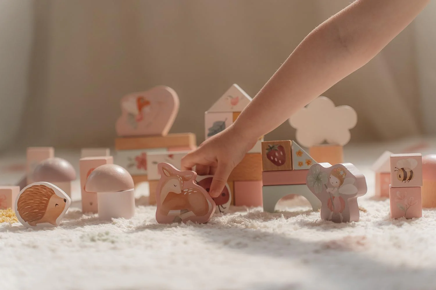 Little Dutch 7345 FSC Holz Bauklötze 50 Stück in Box - Fairy Garden rosa - Image 6