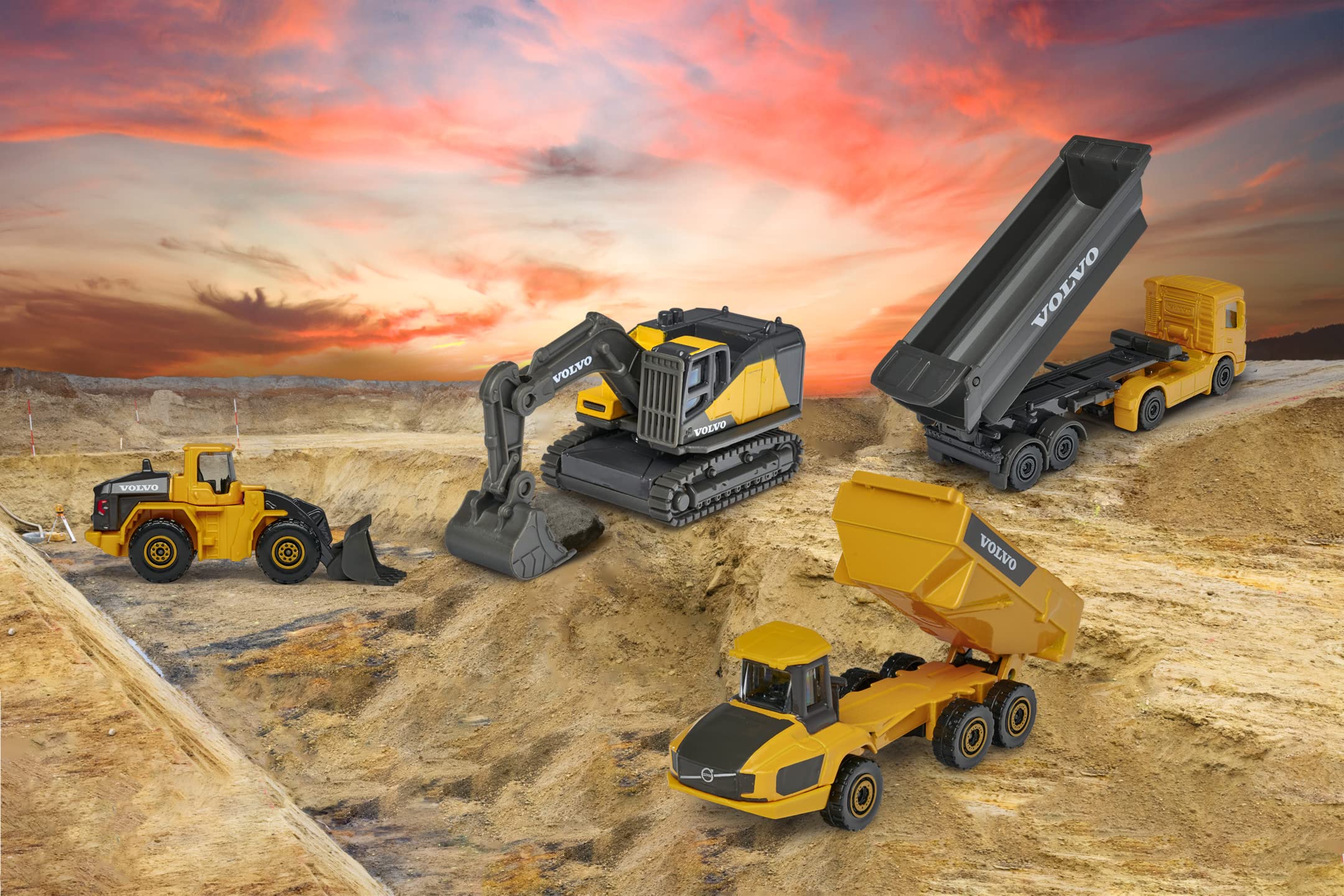 Majorette – Volvo Baustellenfahrzeuge 4er Geschenkset – Bagger, Radlader, Kipplaster, Knicklenker, Spielzeugautos aus Metall, für Kinder ab 3 Jahren, Schwarz/Gelb - Image 7