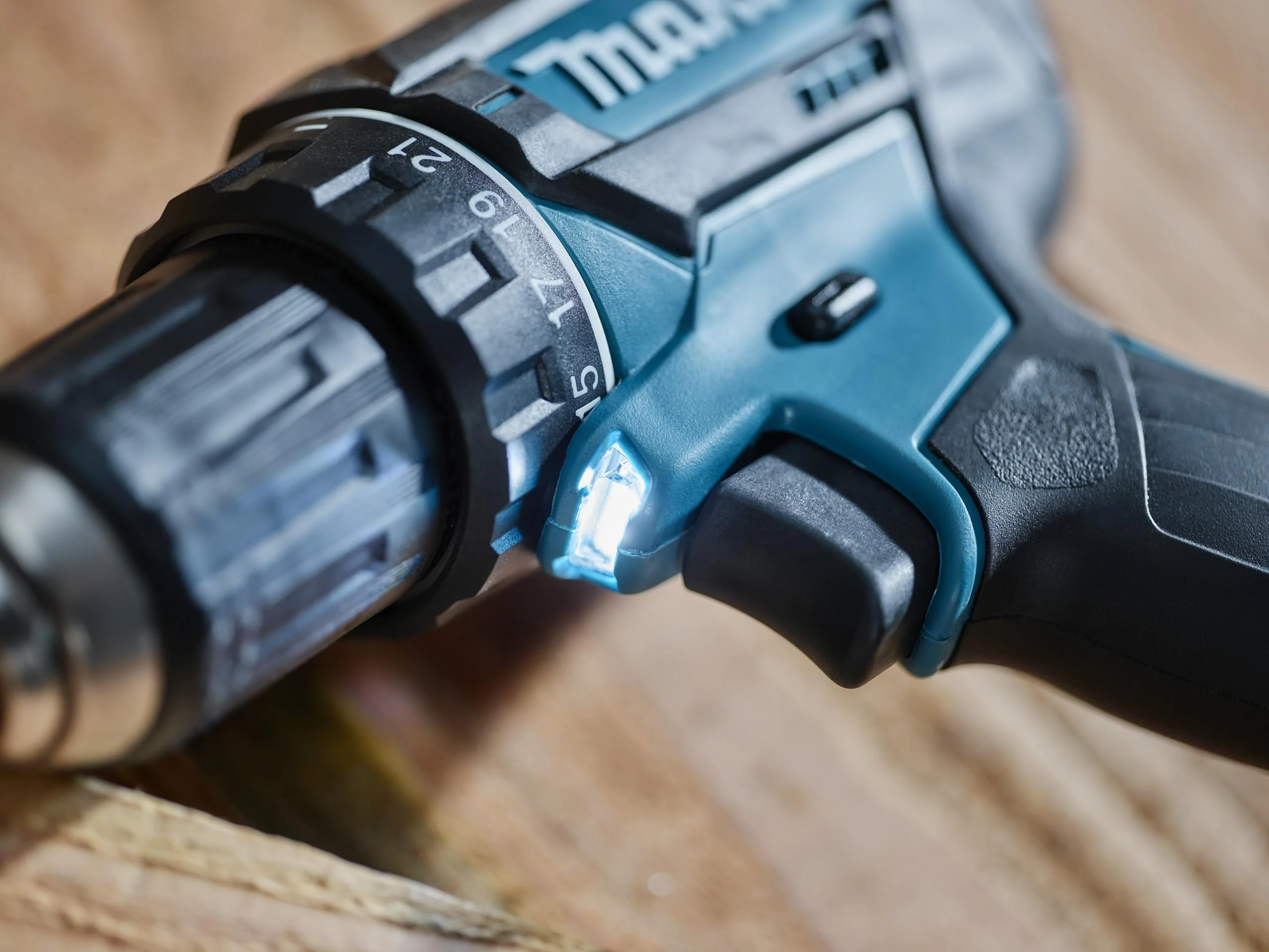 Makita DDF482RFJ Akku-Bohrschrauber 18V / 3,0 Ah, 2 Akkus + Ladegerät im MAKPAC Schwarz, Blau - Image 16