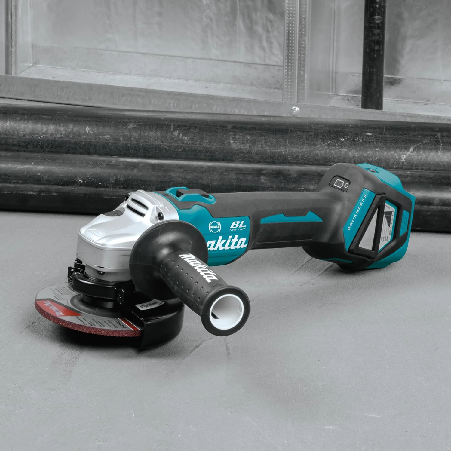 Makita DGA513RTJ Akku-Winkelschleifer 18 V / 5,0 Ah, 2 Akkus + Ladegerät Im MAKPAC - Image 10