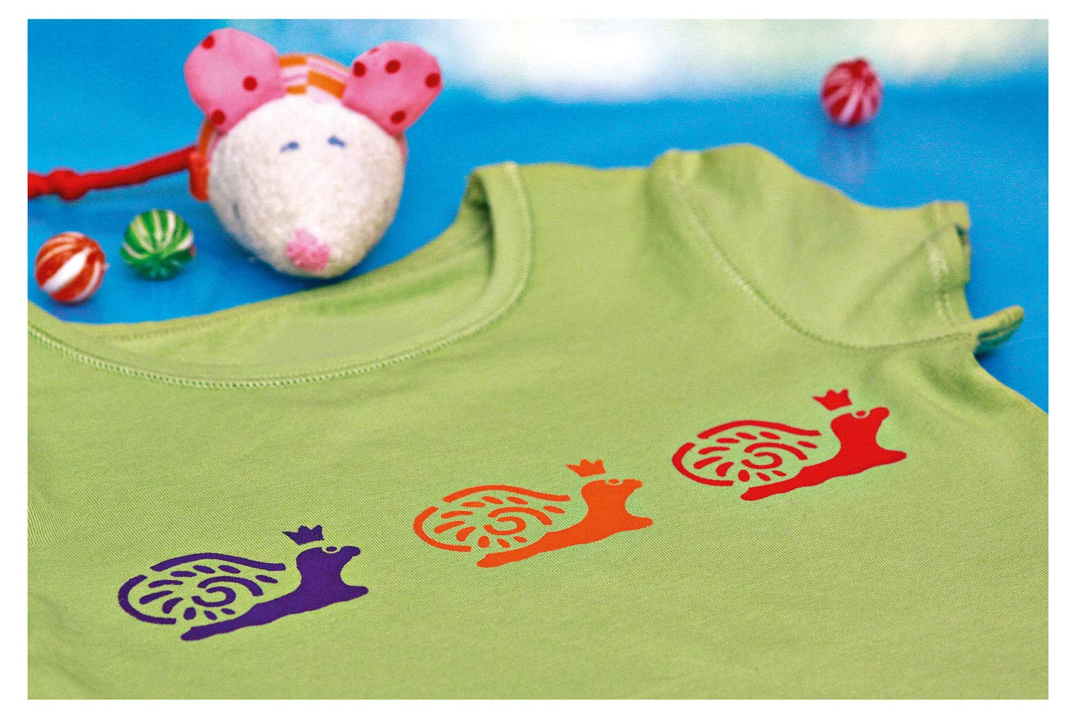 Marabu 0308000000001 - Kids T-Shirt Farbe, 6 x 80 ml, Stoffmalfarbe für Kinder, für kreative Designs auf hellen Textilien, nach Fixierung waschbeständig bis 60 °C, ideal für Kinder - Image 4