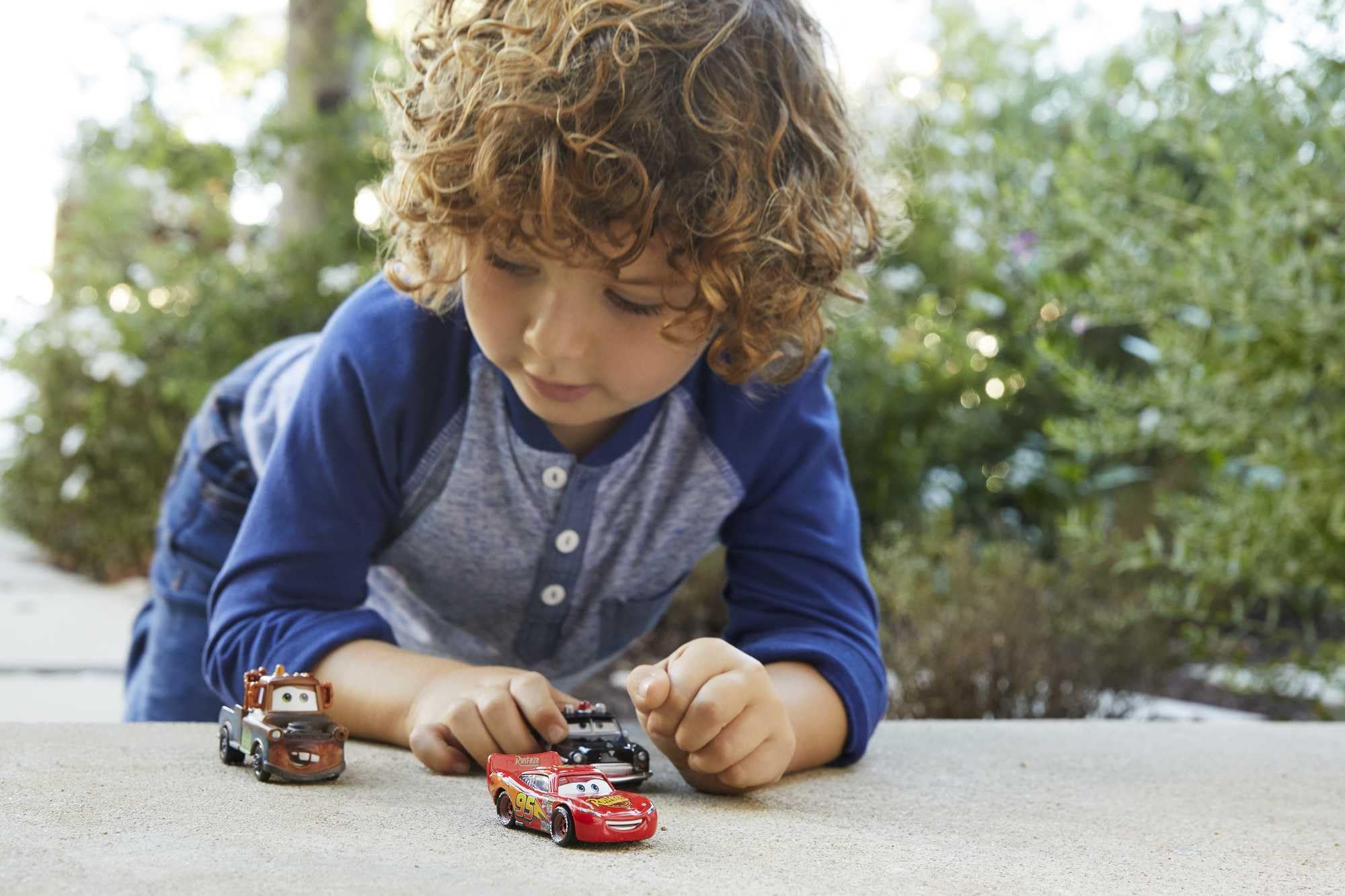 Mattel Disney Pixar Cars - Disney Pixar Fahrzeuge Radiator Springs 3er-Packung, beliebte Die-Cast-Fahrzeuge, Spielzeug ab 3 Jahren HBW14 - Image 6