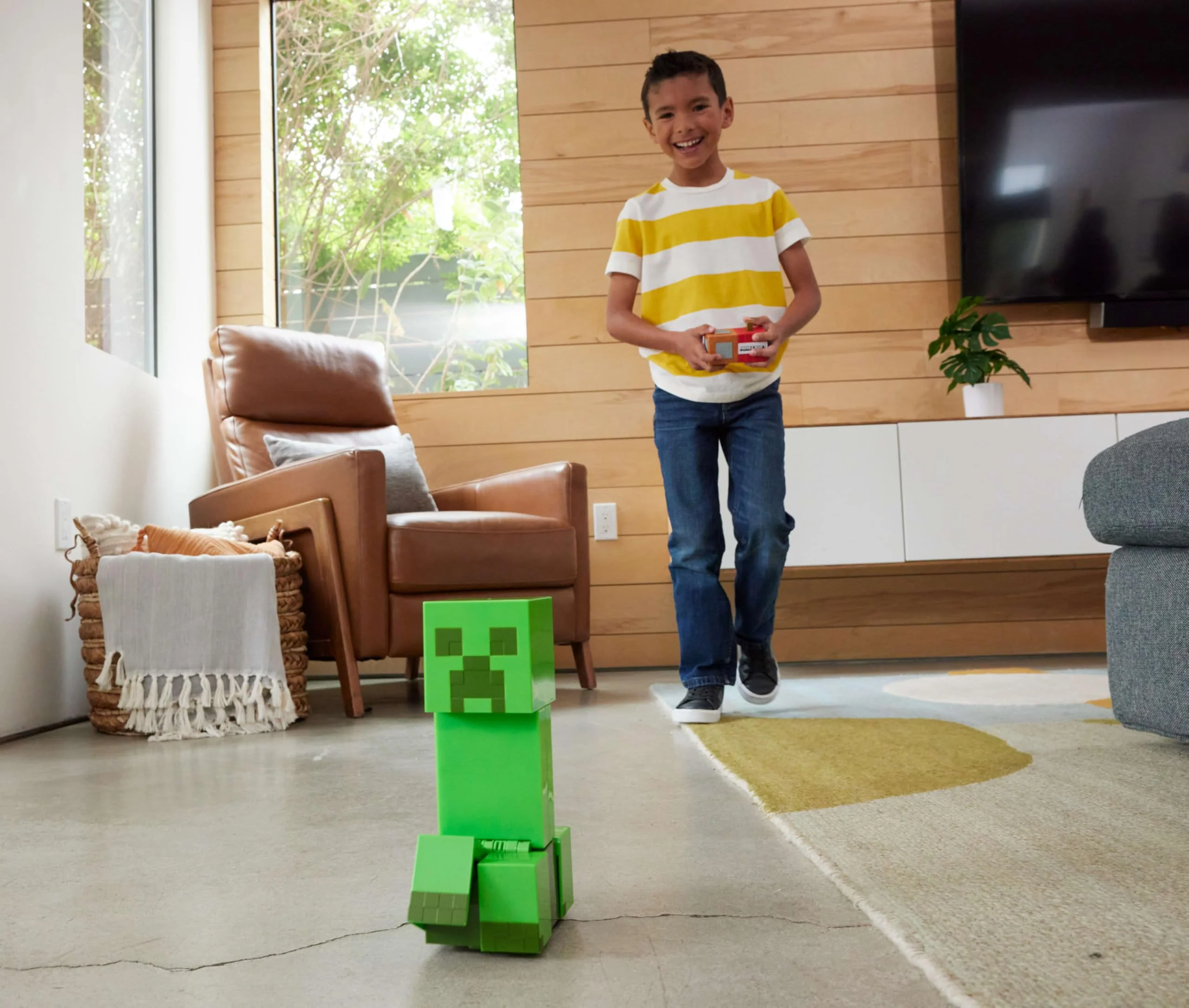 Mattel Minecraft explodierender ferngesteuerter Creeper mit Lichtern und Geräuschen, 10 Explosionspartikel, authentische Bewegungen wie im Spiel und DLC-Code, HRR48, [Mehrfarbig] - Image 7