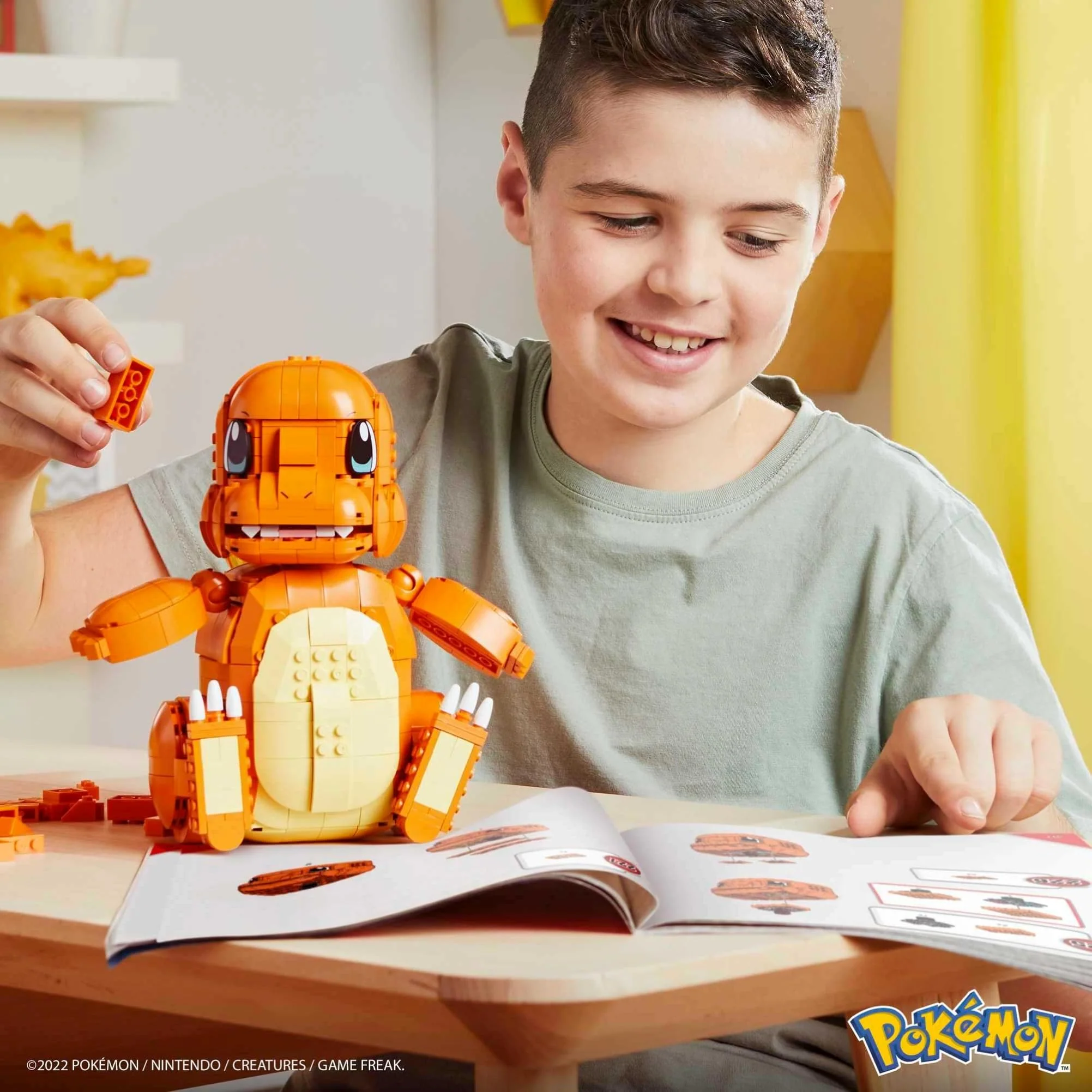 Mega Construx HHL13 - Pokémon Jumbo Glumanda Bauset, Spielset mit 750 Bausteinen und beweglichen Gliedmaßen, Spielzeug für Kinder ab 10 Jahren - Image 5