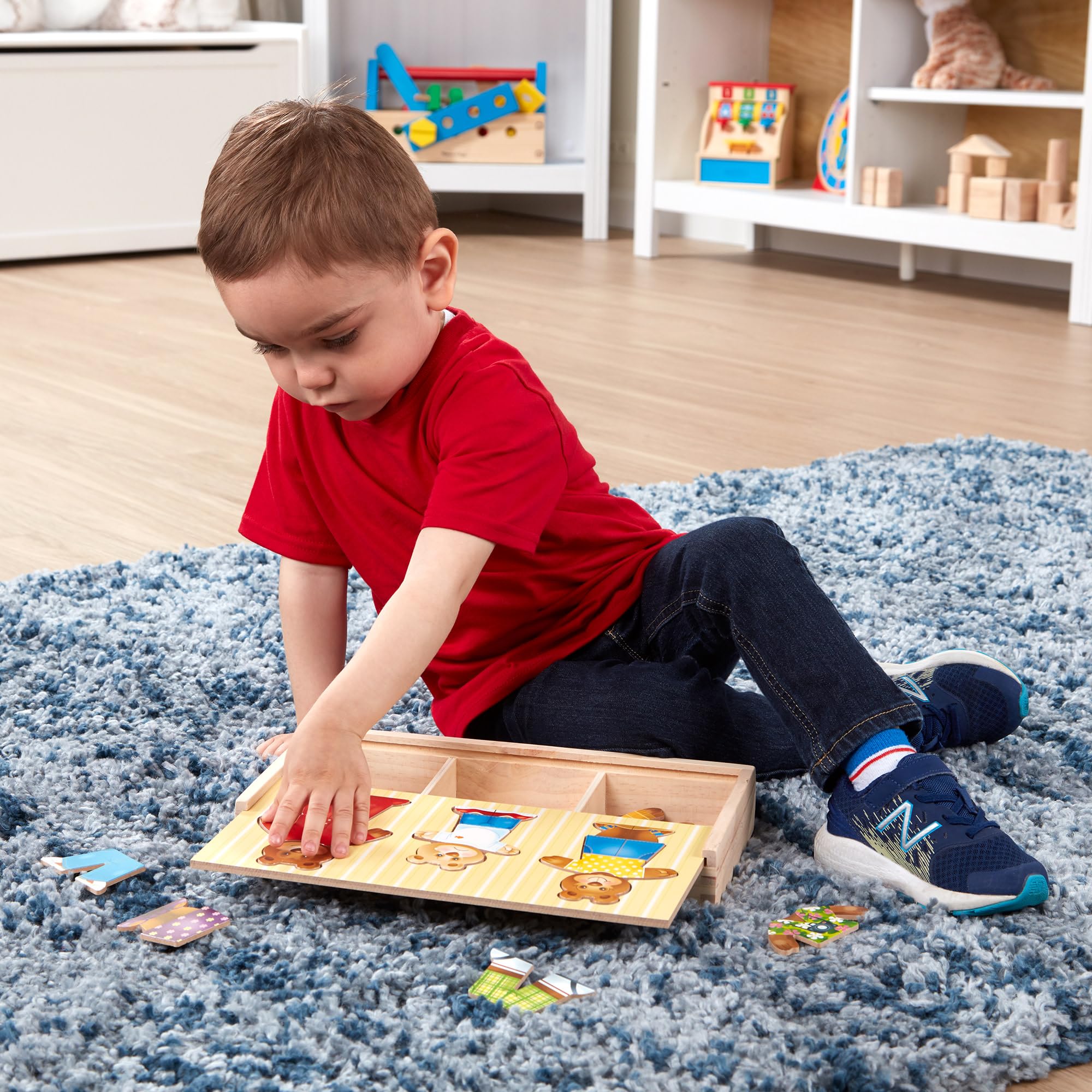 Melissa & Doug - Bärenfamilie Ankleidepuzzle aus Holz, 45-teilig, Mix und Match von Kleidung und Gesichtsausdrücken, Für Kinder ab 3 Jahren - Image 4