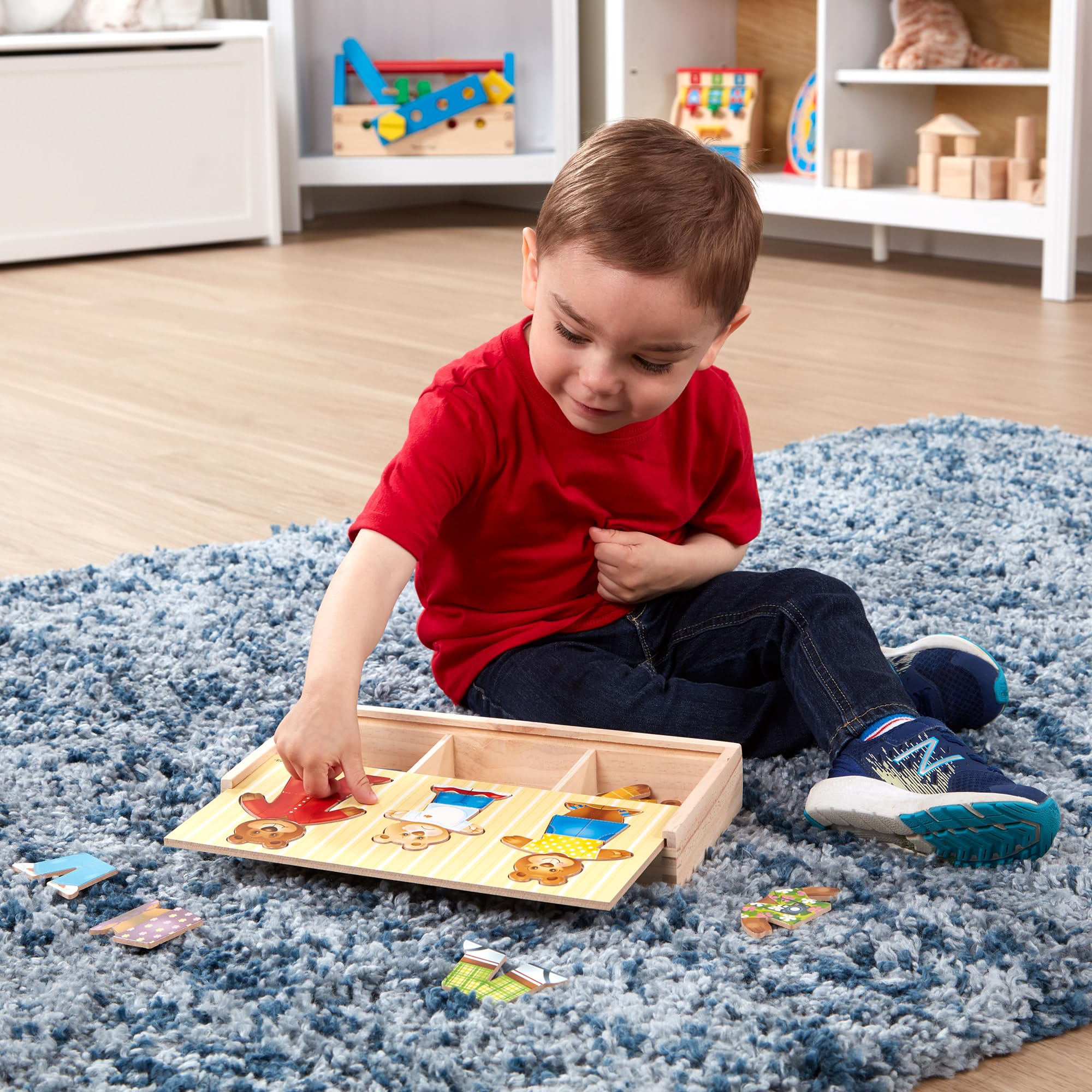 Melissa & Doug - Bärenfamilie Ankleidepuzzle aus Holz, 45-teilig, Mix und Match von Kleidung und Gesichtsausdrücken, Für Kinder ab 3 Jahren - Image 5