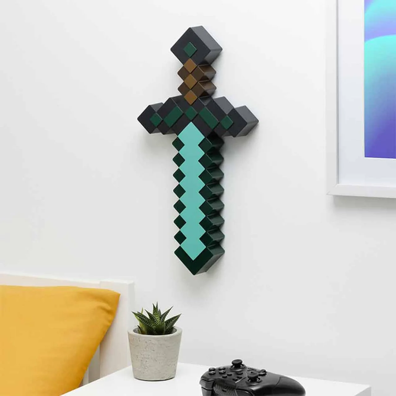 Minecraft Diamantschwert Licht - Offiziell lizenziertes Merchandise, 3 dynamische Lichtmodi mit Sound-Reaktion, Gamer-Raum-Dekor & Sammlerstück, USB- oder batteriebetrieben - Image 2