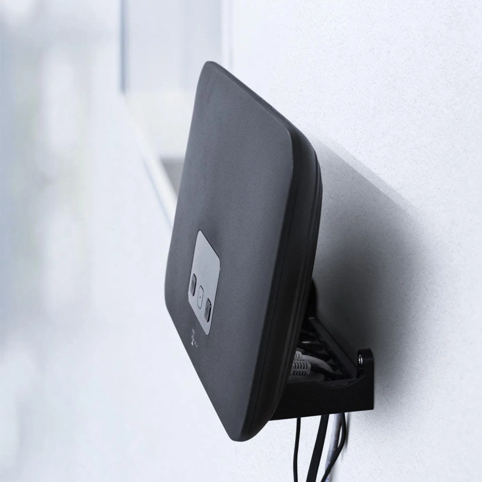 MOBILEFOX Wandhalterung passend für Telekom Speedport Smart 4 | 4 Plus Router Wandhalter WLAN Halterung Halter mit Kabelmanagment, dual Band - Image 2