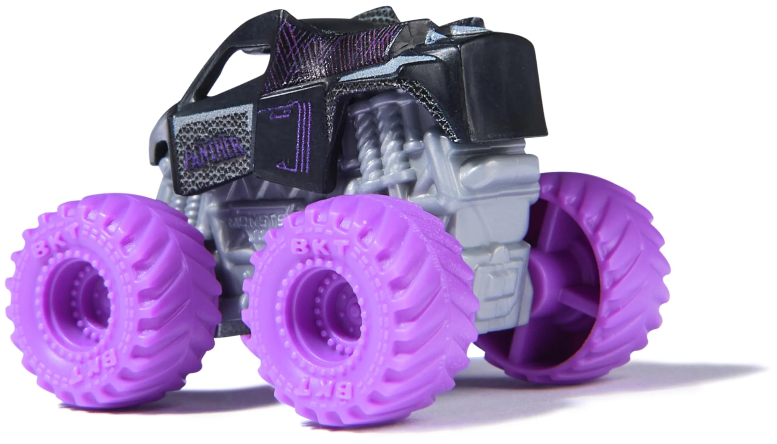 Monster Jam Marvel - Mini-Truck 3er-Set mit Black Panther, Captain America, Iron Man, Maßstab 1:87, robust und mit coolen Details, für monstermäßige Superhelden-Action an jedem Ort, ab 3 Jahren - Image 3