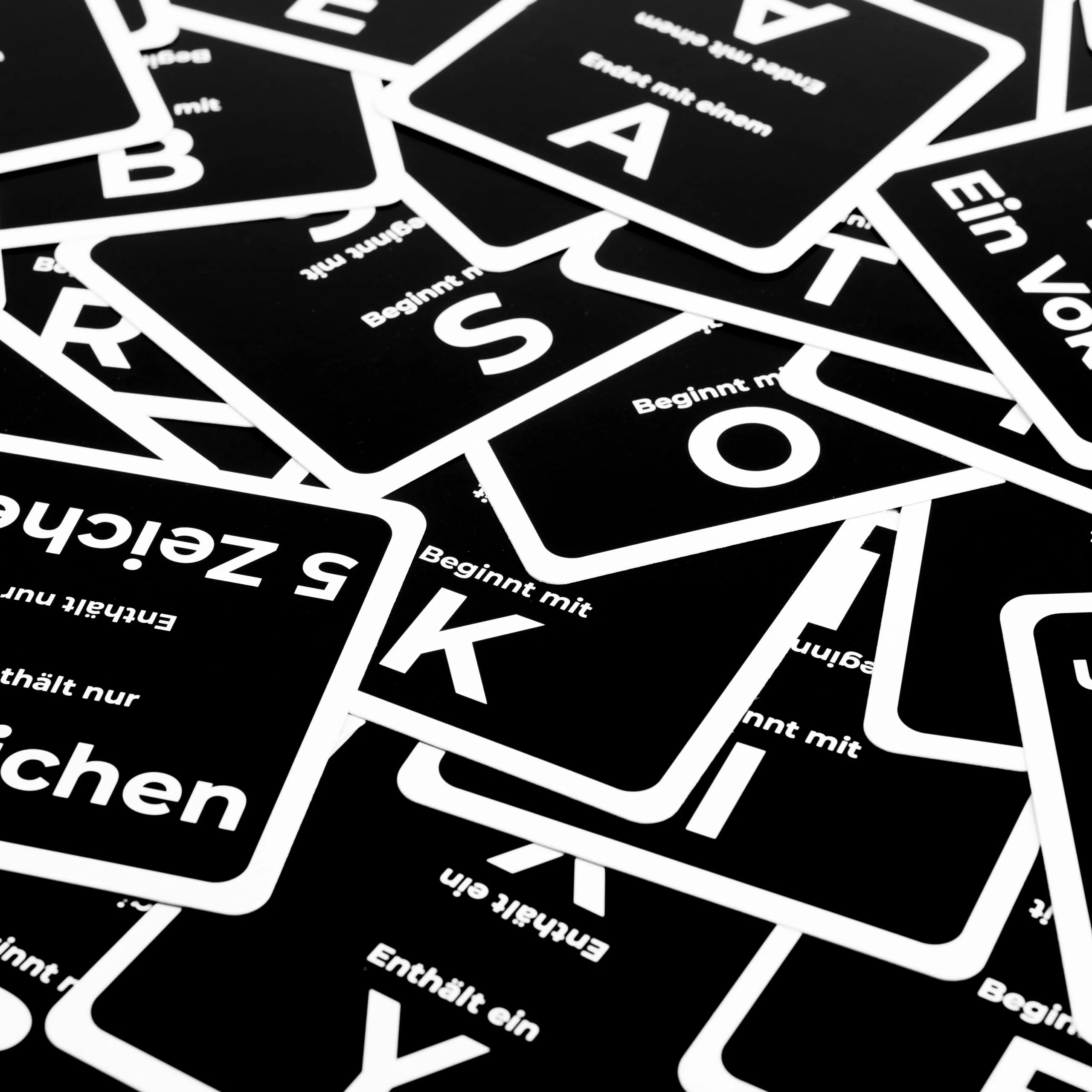 More is More Blackout - das Partyspiel für Freunde, Familie und Feinde - Perfekt für jeden Spieleabend mit Freunden - Kartenspiel für JGA - Image 2