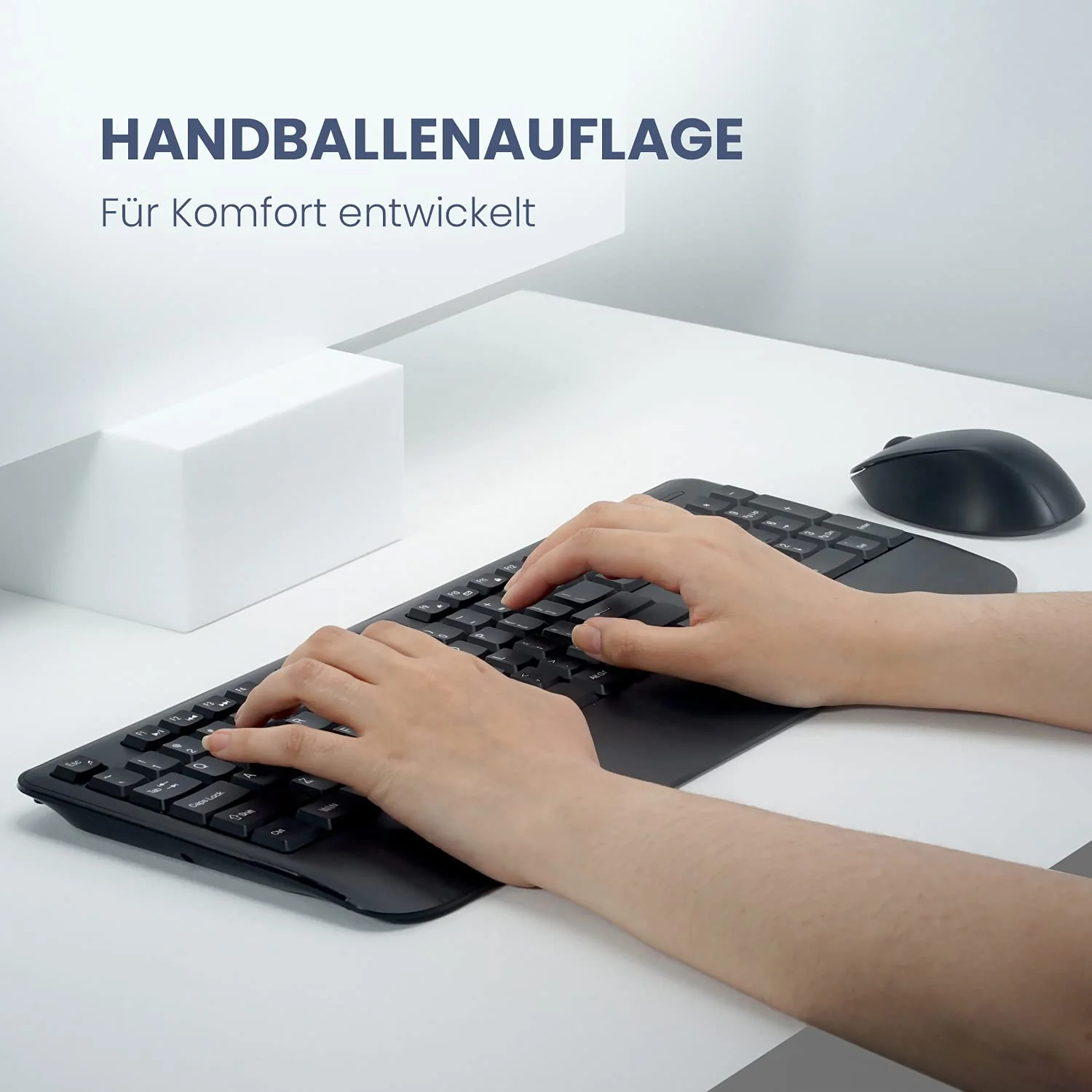 Perixx PERIDUO-714, Kabelloses Standard Vollformat Tastatur mit Nummernblock und Maus Desktop Set, 2,4 GHz Funkverbindung, Schwarz, DE QWERTZ - Image 4