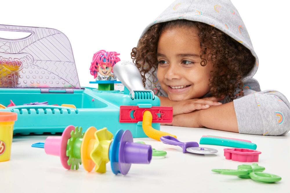 Play-Doh Kreativbox für unterwegs mit mehr als 30 Knetwerkzeugen und 10 Dosen - Image 5
