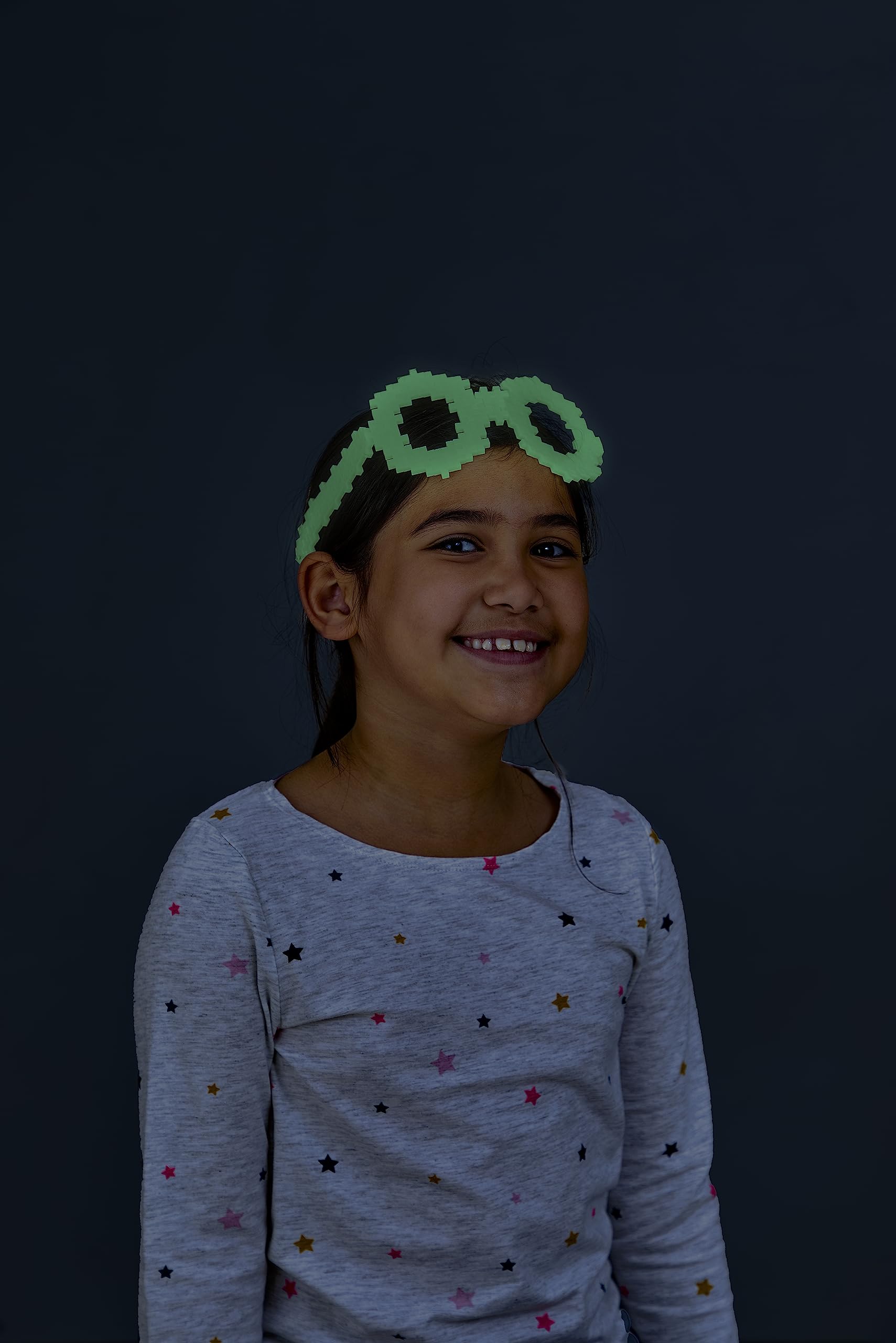 Plus-Plus 9603919 Geniales Konstruktionsspielzeug, Basic XXL Mega-Set, Glow in The Dark, Kreativ-Bausteine, 2000 Teile, Ab 5 Jahren - Image 3