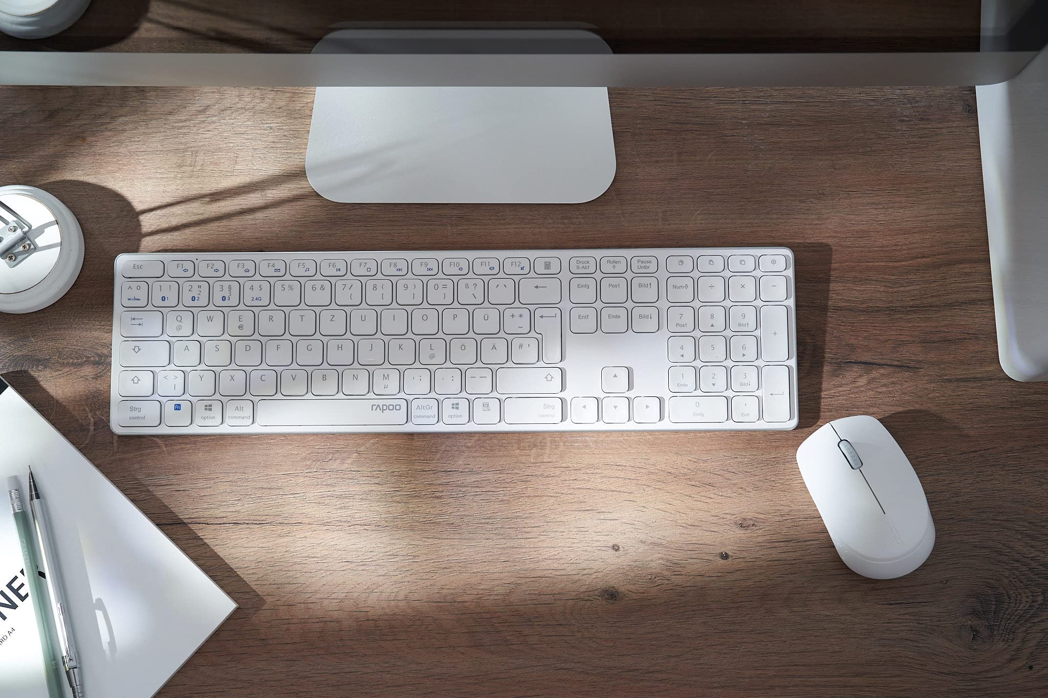 Rapoo 9600M kabelloses Tastatur-Maus Set Wireless Deskset 1300 DPI Sensor wiederaufladbarer Akku flaches Aluminium Design DE-Layout QWERTZ PC & Mac - weiß - Image 3