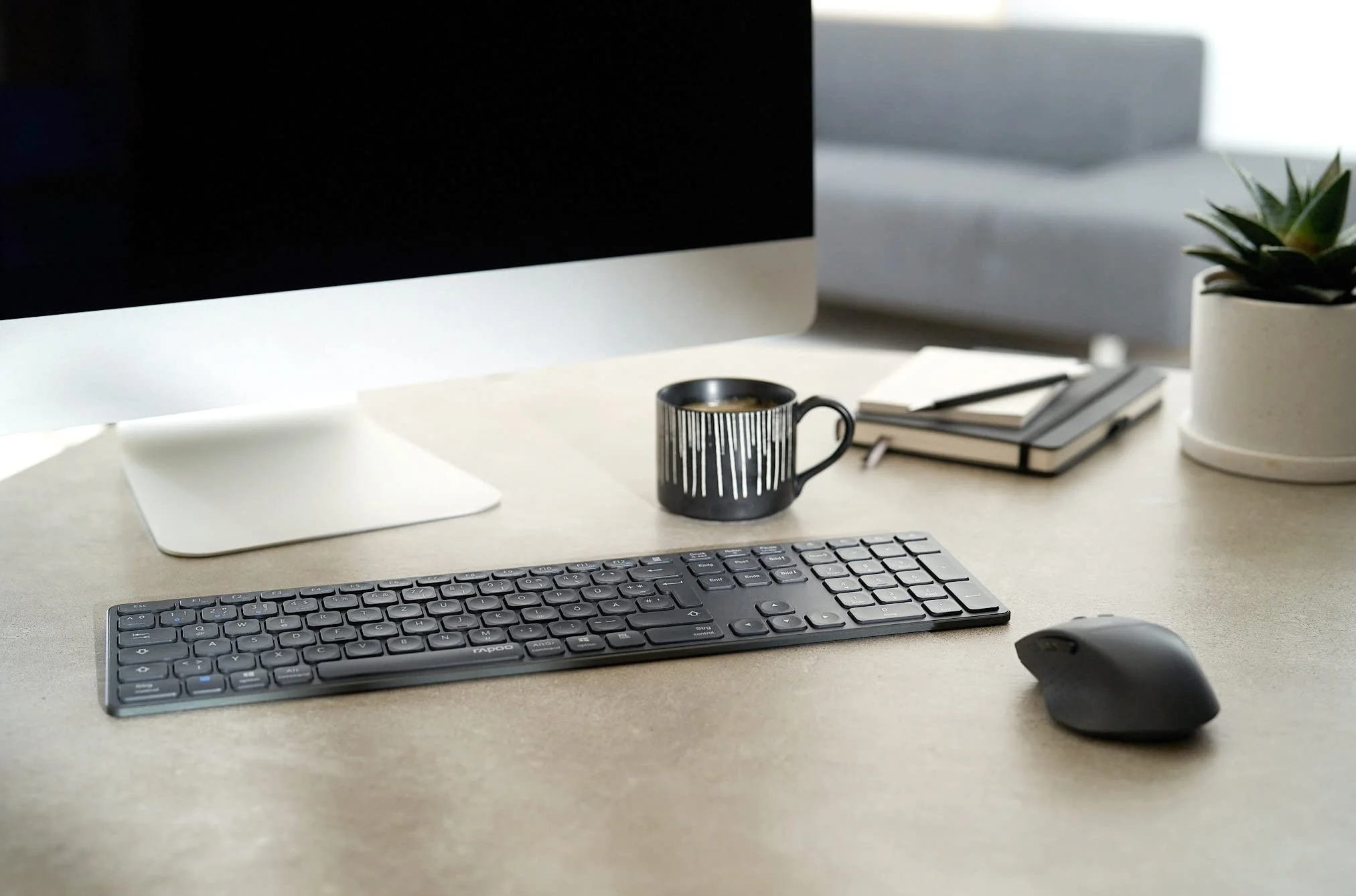 Rapoo 9800M kabelloses Tastatur-Maus Set Wireless Deskset 1600 DPI Sensor wiederaufladbarer Akku flaches Aluminium Design DE-Layout QWERTZ PC & Mac - dark grey - Image 5
