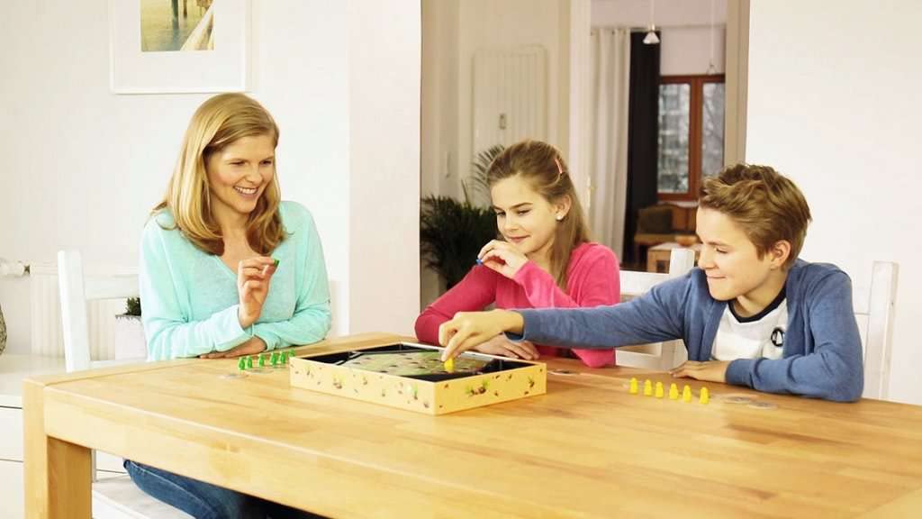 Ravensburger 26423 - Die Maulwurf Company - Familienspiel für Erwachsene und Kinder ab 8 Jahren, Ideal für Spieleabende mit Freunden oder der Familie für 1-4 Spieler - Image 9