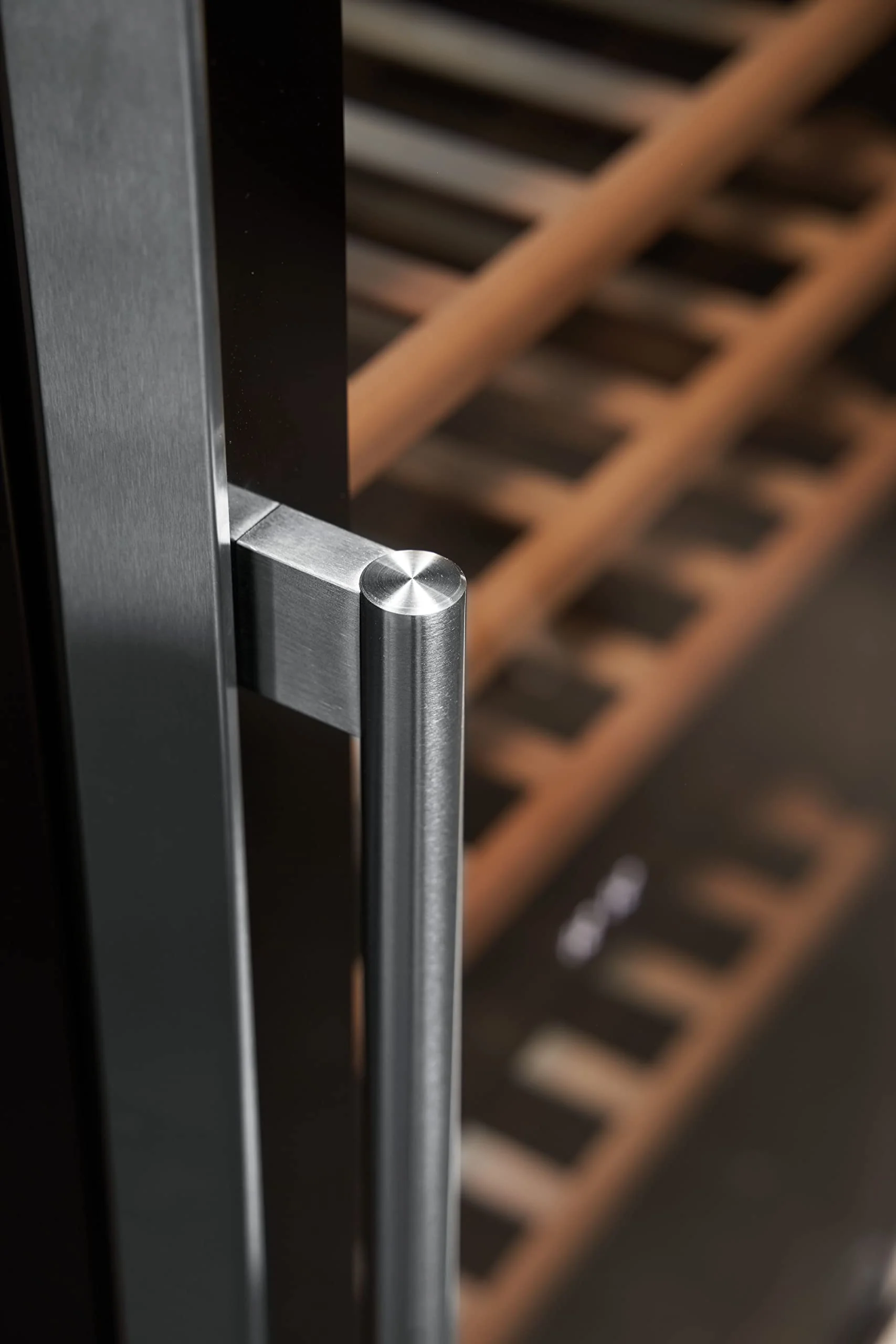 Respekta Weinkühlschrank freistehend für 49 Standardflaschen / 116 L Nutzinhalt/Regelbares Thermostat 5° - 22°C/Touch Control/LED Leuchte/Wechselbarer Türanschlag/Max. 41 dB/WKS 49 - Image 16