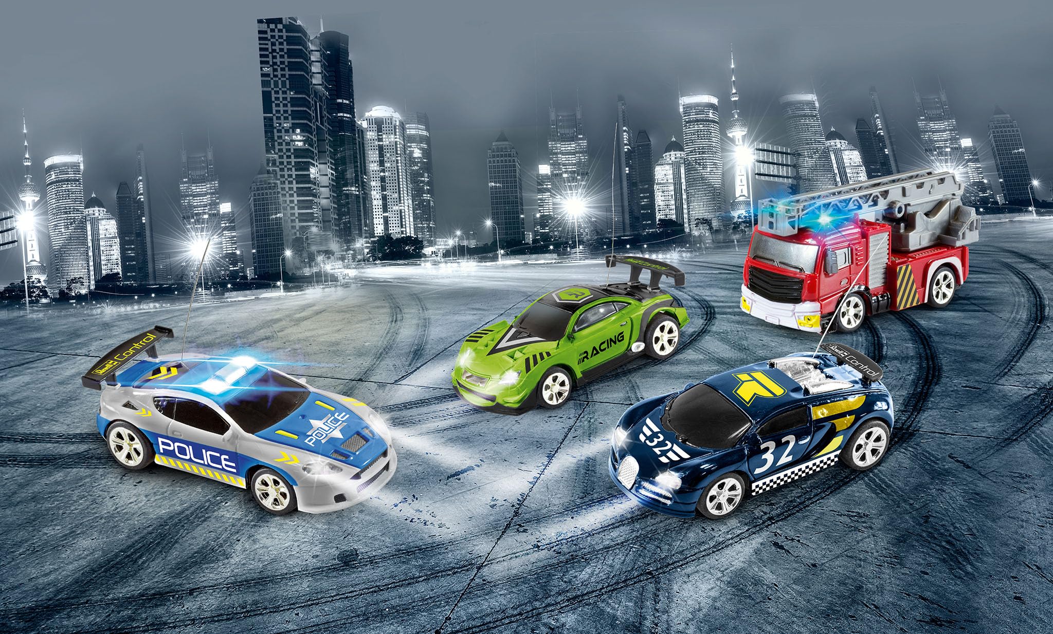 Revell Control Mini RC Car Police I Maßstab 1:43 I Authentisches Design, ideal für Kinder ab 8 Jahren I Geeignet für Innen- und Außenbereiche I Zwei Betriebsfrequenzen für spannende Rennen - Image 8
