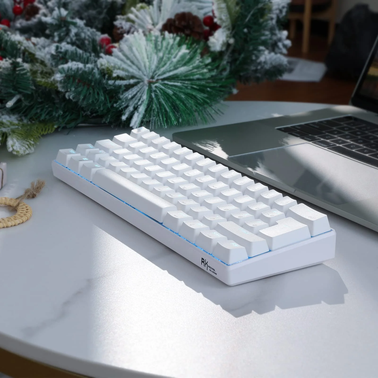 RK ROYAL KLUDGE RK61-DE 60% Bluetooth/kabelgebundene / 2,4 GHz kabellose mechanische Tastatur, 61 Tasten, Hot-Swap-fähige braune Schalter Gaming-Tastatur, kompatibel für Win/Mac, Weiß, QWERTZ - Image 9