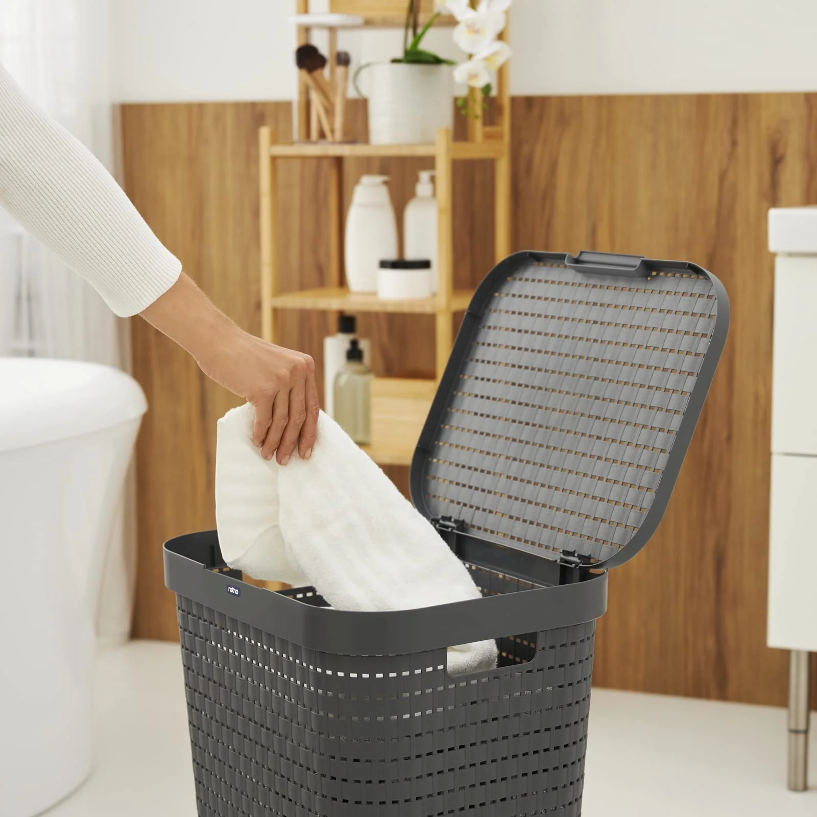 Rotho Country Wäschesammler 55l mit Deckel in Rattan-Optik, Kunststoff (PP) BPA-frei, anthrazit, 55l (42.0 x 32.2 x 57.7 cm) - Image 3