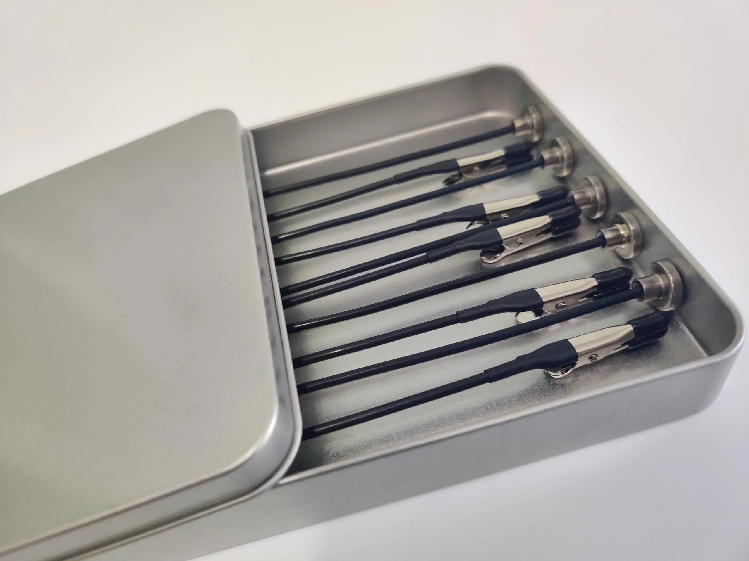 Ruimooto 10 Stück Dritte Hand Löten und 1 Eisenbox als Basis - Flexibler Löthilfe mit Krokodilklemmen und Magnetfuß - Ideal für Platinenhalter, Elektronik, Modellbau zubehör und Hobbyarbeiten - Image 2