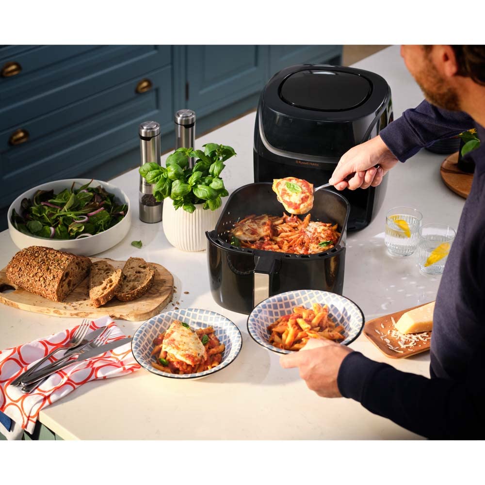 Russell Hobbs Heißluftfritteuse XXL 8L Rapid AirFryer [kompaktes Gehäuse,7 Kochfunktionen,10 Programme] SatisFry (spülmaschinenfest, max 220°C, Fritteuse ohne Öl, Grillen, Backen, Braten) 27170-56 - Image 9