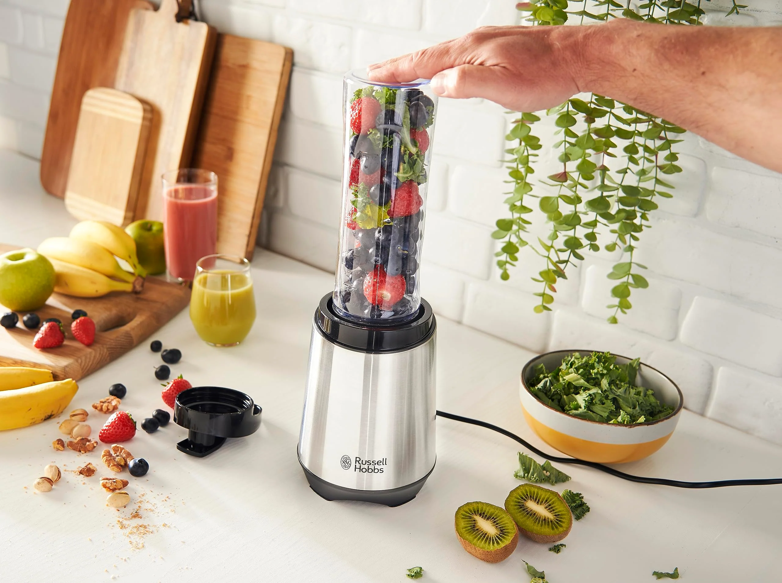 Russell Hobbs Mixer - Standmixer & Smoothie Maker to go [23.500 U/min Power-Motor] inkl. 1x Mixbehälter 600ml (BPA-frei, spülmaschinen- & bruchfest inkl. Deckel) Zerkleinerer, Edelstahl, 23472-56 - Image 4