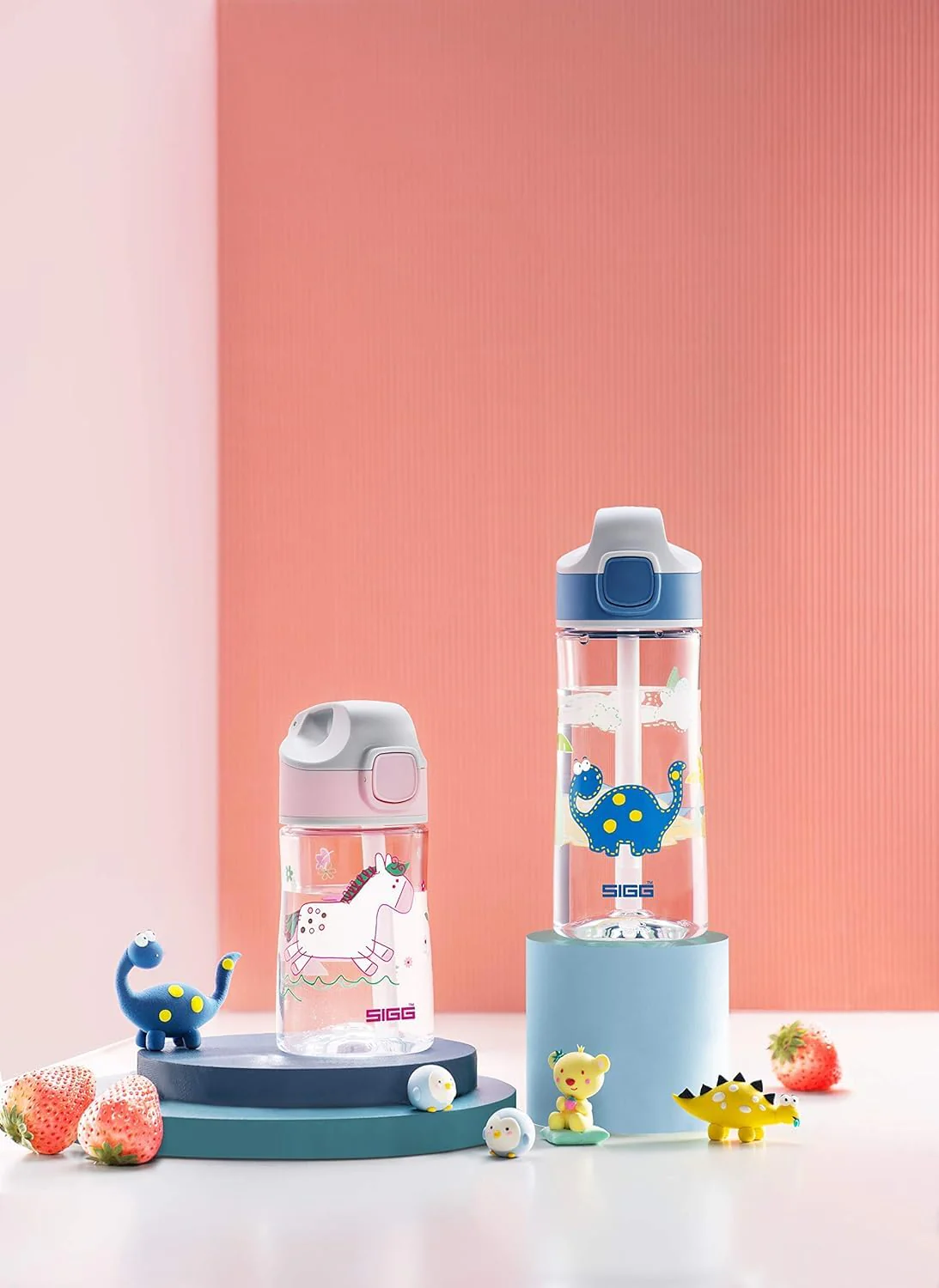 SIGG - Tritan Trinkflasche Kinder - Miracle Dinosaurier - Mit Trinkhalm - Auslaufsicher - Spülmaschinenfest - Microwellengeeignet - Kratzresistent - BPA-frei - Schule & Sport - Blau - 0,45L - Image 6