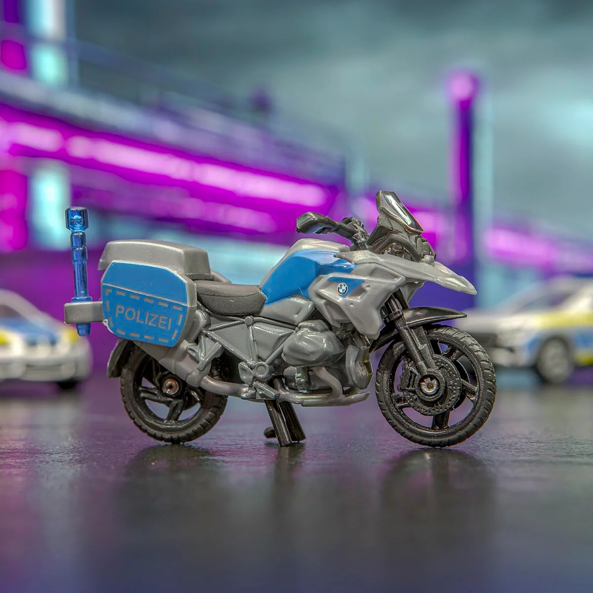 siku 1551, BMW Polizeimotorrad, Metall/Kunststoff, Blau/Silber, Spielzeug-Motorrad für Kinder, Blaulicht, Beweglicher Lenker und Ständer - Image 7