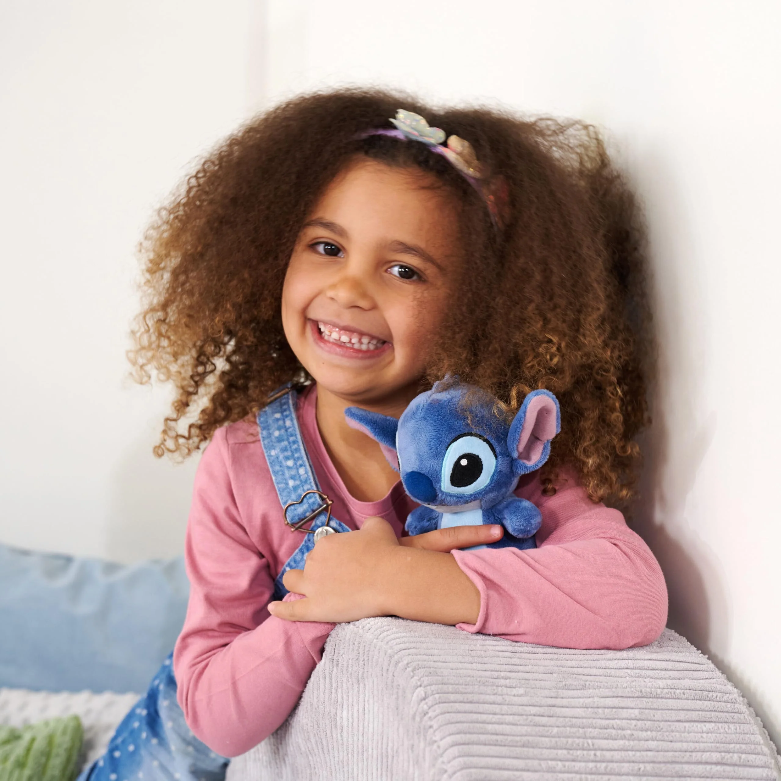 Simba Toys – Disney Stitch Mini Plüschfigur ca 15 cm – superweicher Begleiter mit großen Augen – geeignet ab den ersten Lebensmonaten – passendes Geschenk für kleine Disney Fans zum Kuscheln - Image 2