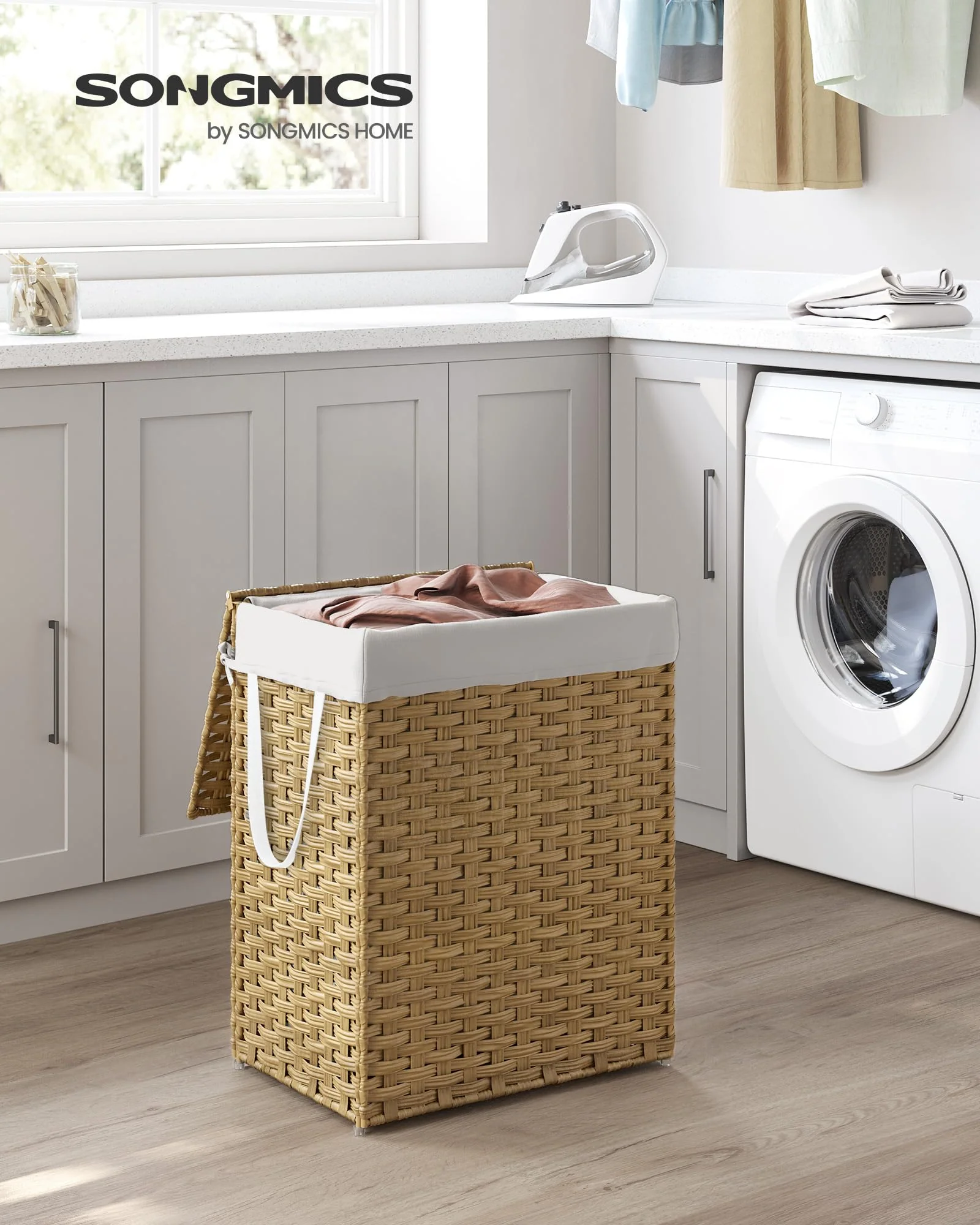 SONGMICS Wäschekorb 90 Liter, handgeflochten, Wäschesammler aus synthetischem Rattan, mit Deckel und Griffen, faltbar, Wäschesack herausnehmbar, naturfarben LCB51NL - Image 2