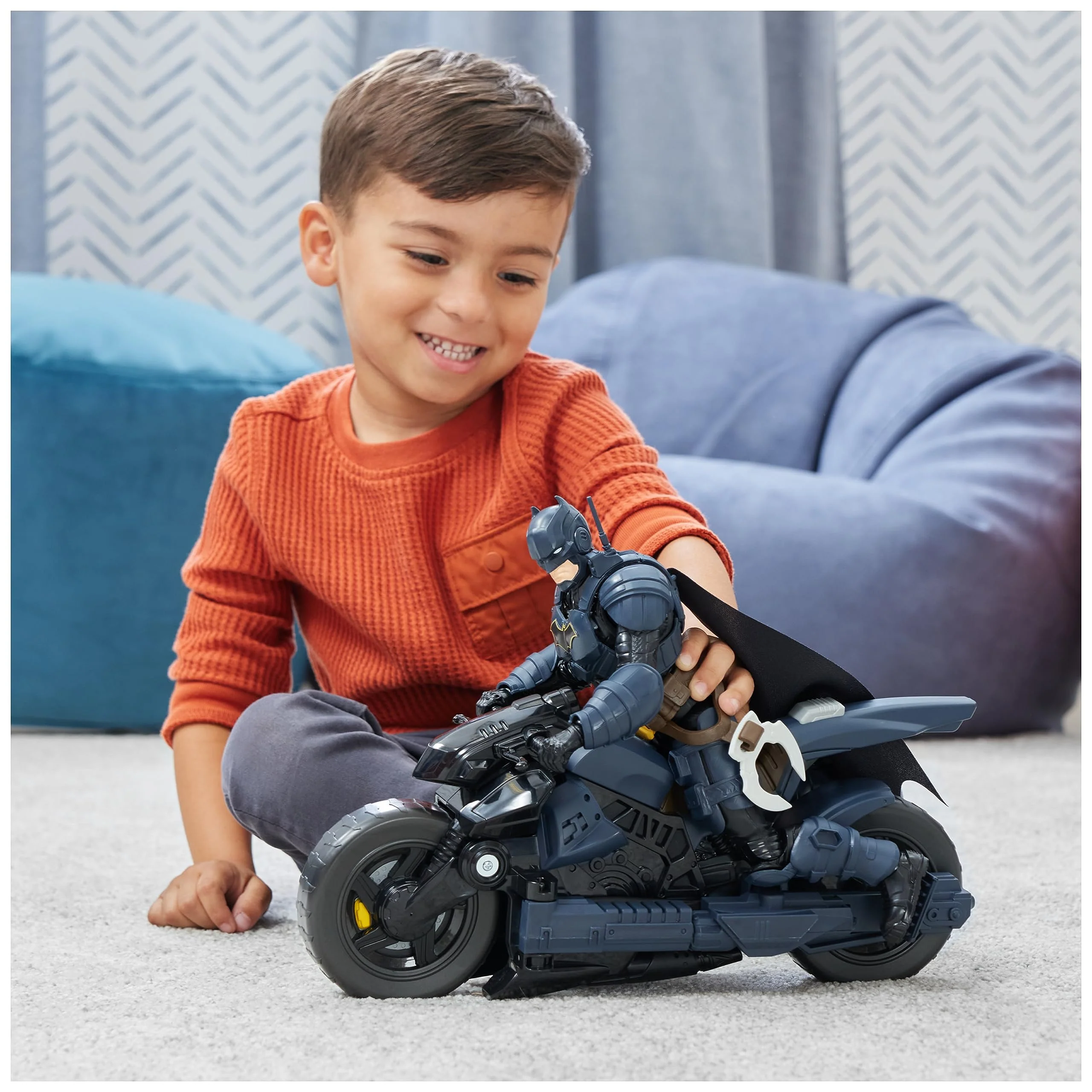 Spin Master Batman Adventures Batcycle - transformierendes 2-in-1 Fahrzeug Motorrad und Gleiter, kompatibel mit 30 cm Batman Action-Figuren, Spielzeug für Kinder ab 4 Jahren - Image 13