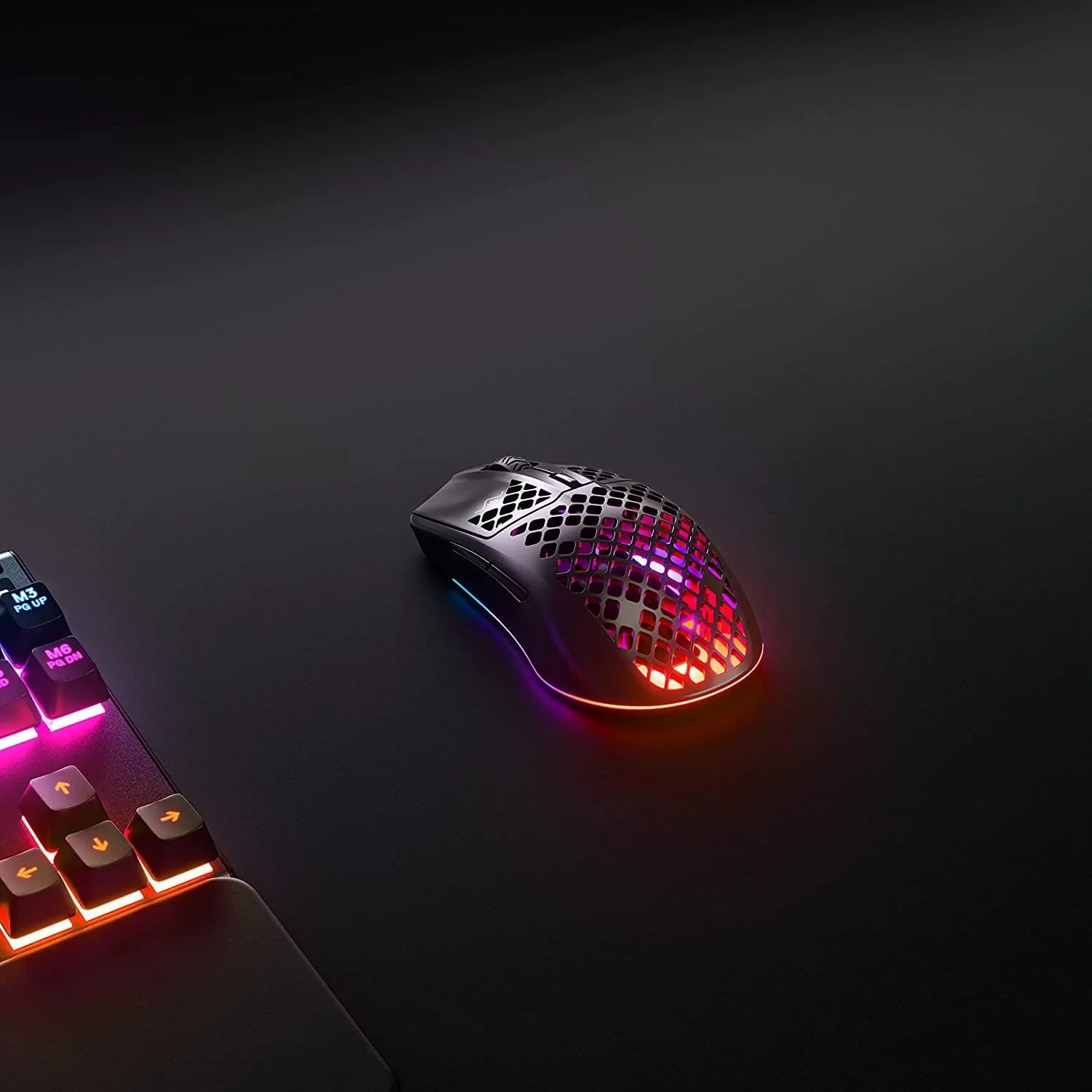 SteelSeries Aerox 3 Wireless - RGB Gaming-Mouse mit Öffnungen in der Oberfläche - Federleichtes, wasserabweisendes Design - Optischer TrueMove Air-Sensor mit 18.000 DPI - Onyx - Image 16