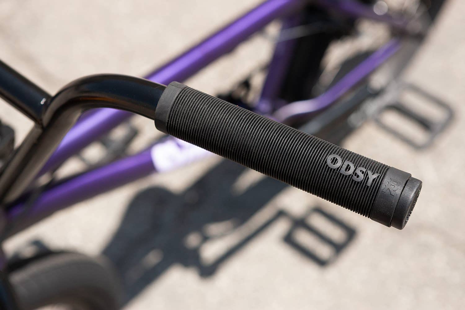 SUNDAY 2022 Scout 20 Zoll Komplettfahrrad Matt Translucent Purple 20.75TT - Image 2